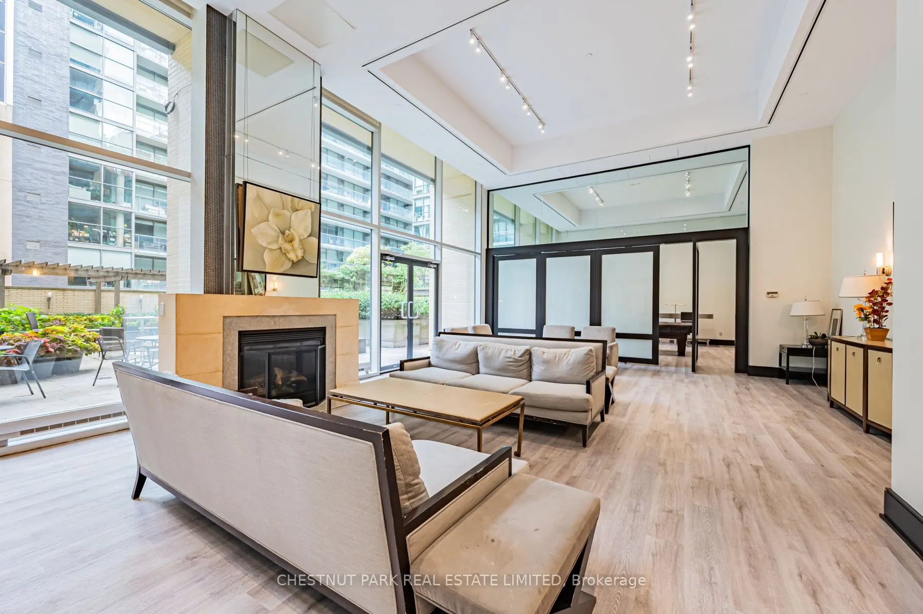 438 King Street W, #308