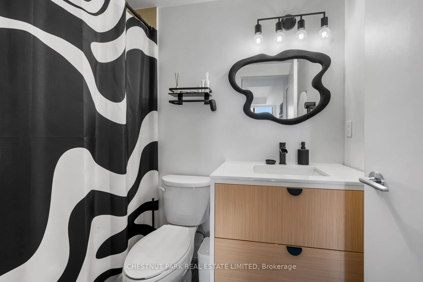 438 King Street W, #308