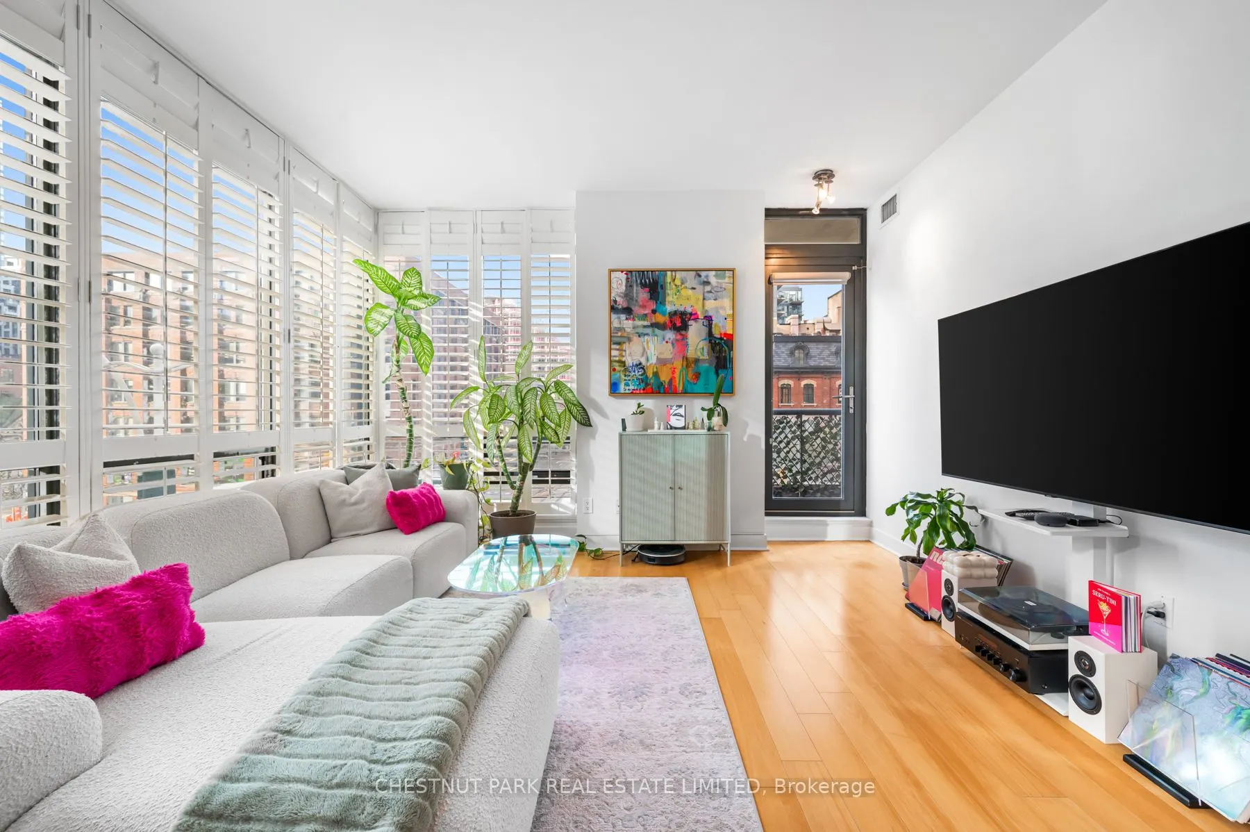 438 King Street W, #308