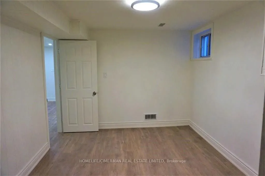22 OTONABEE Avenue, #LOWER #B