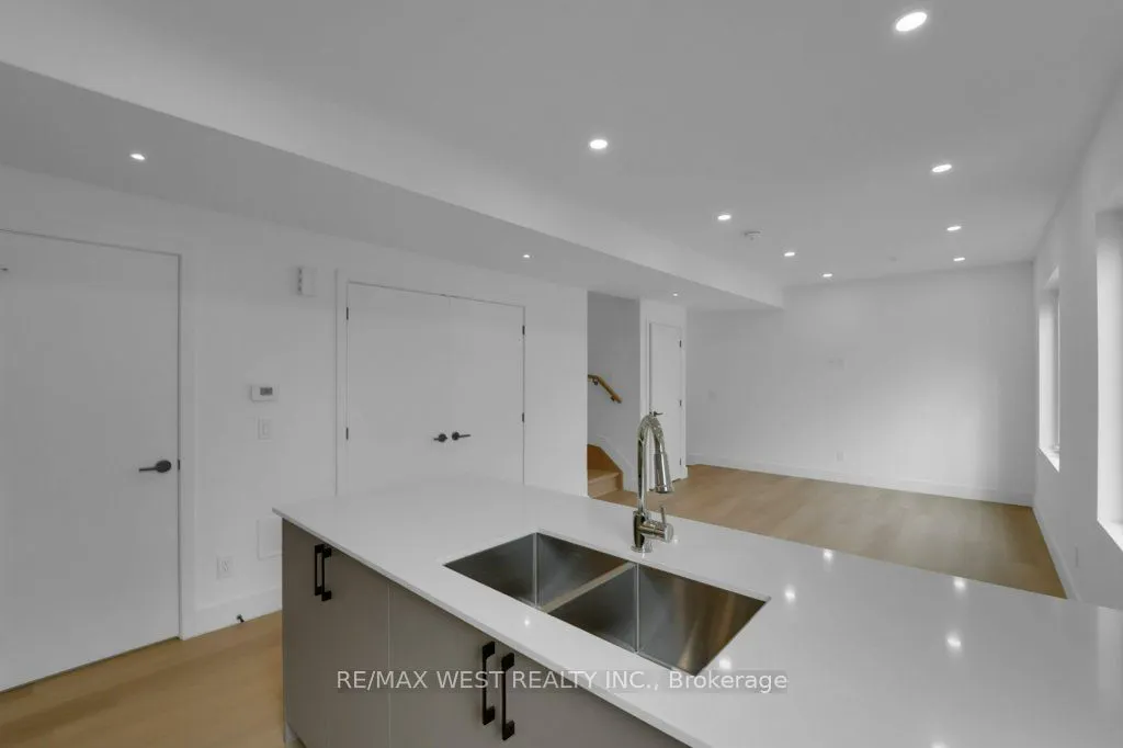 661 Winona Drive, #C