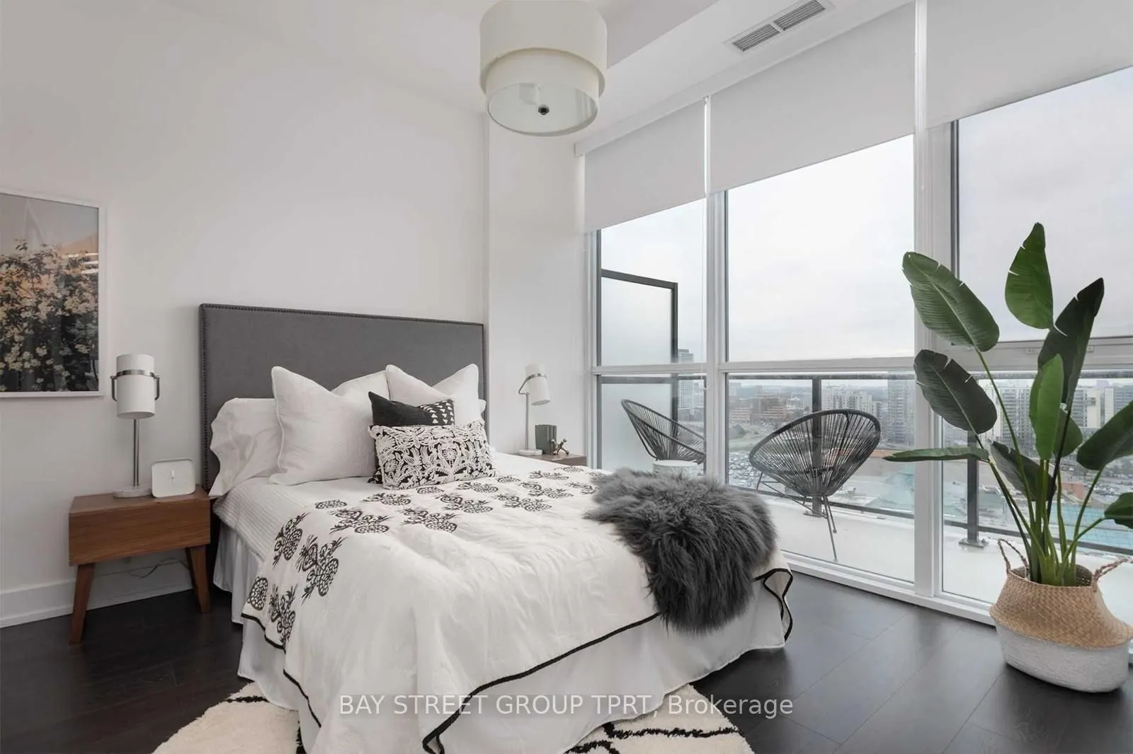 150 Fairview Mall Drive, #1702