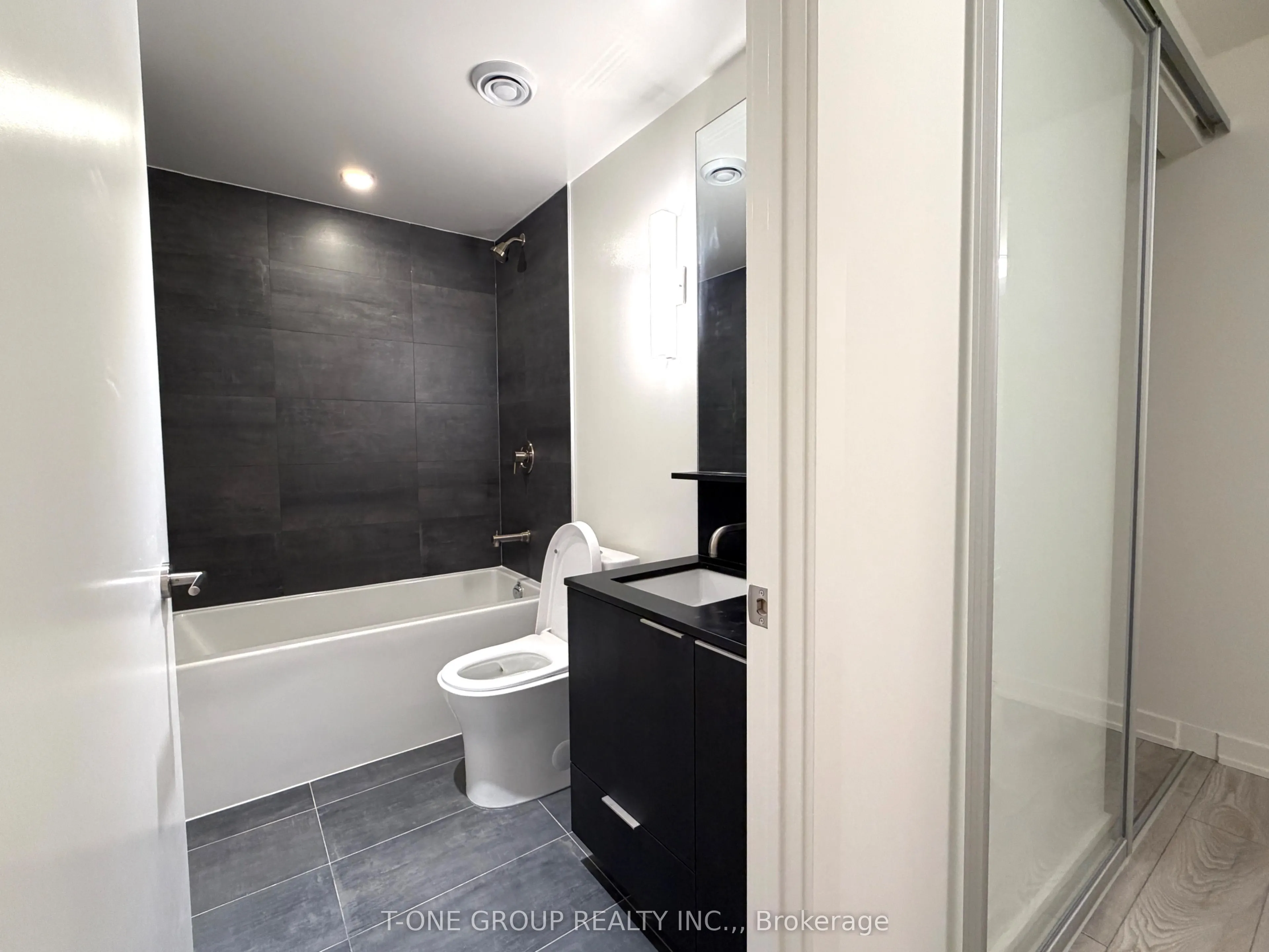 120 Broadway Avenue, #513N