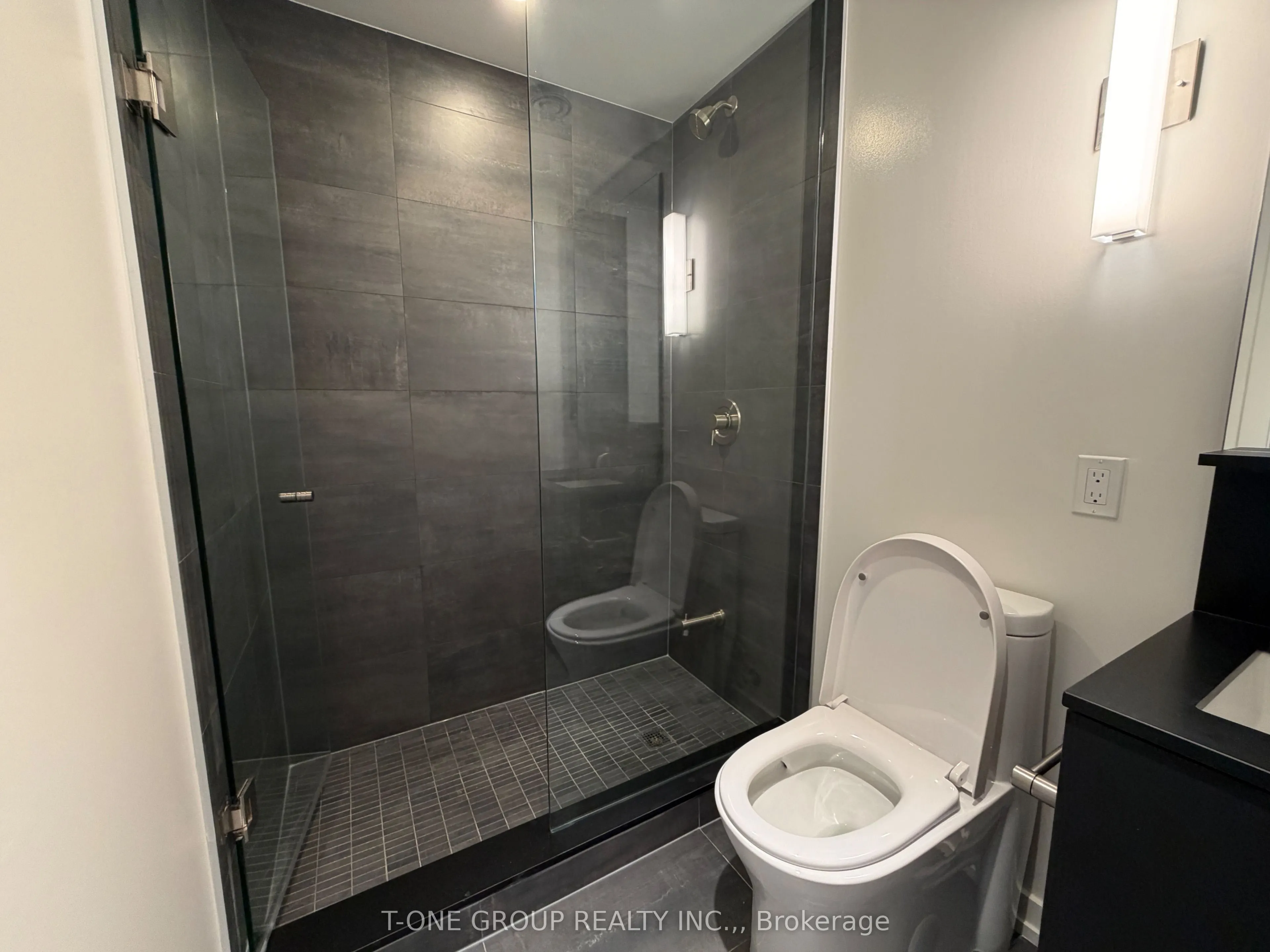 120 Broadway Avenue, #513N