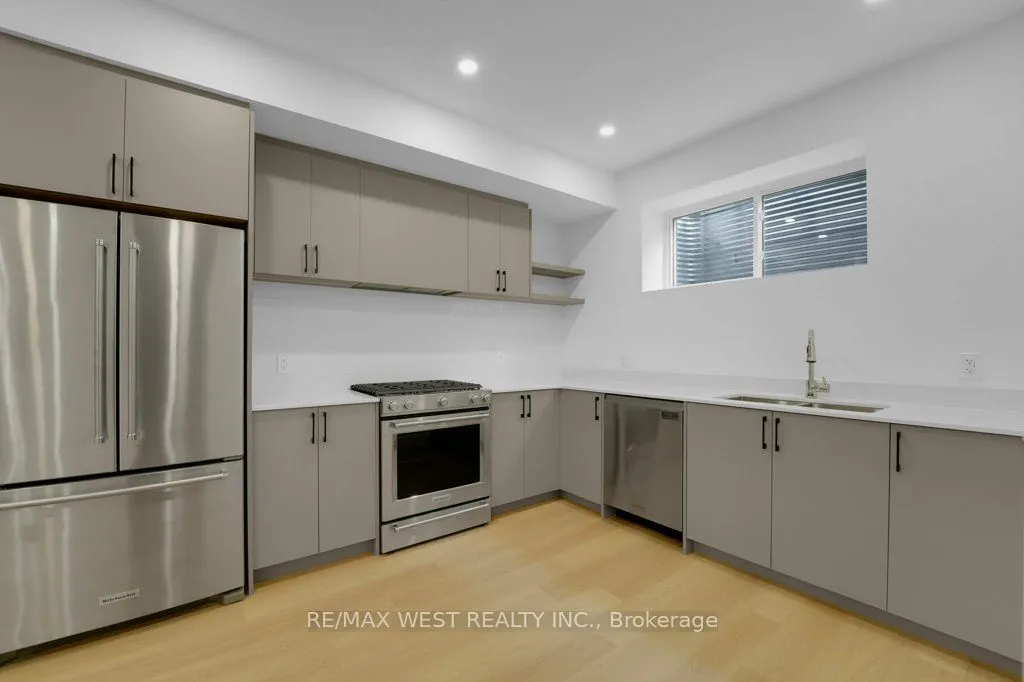 661 Winona Drive, #D