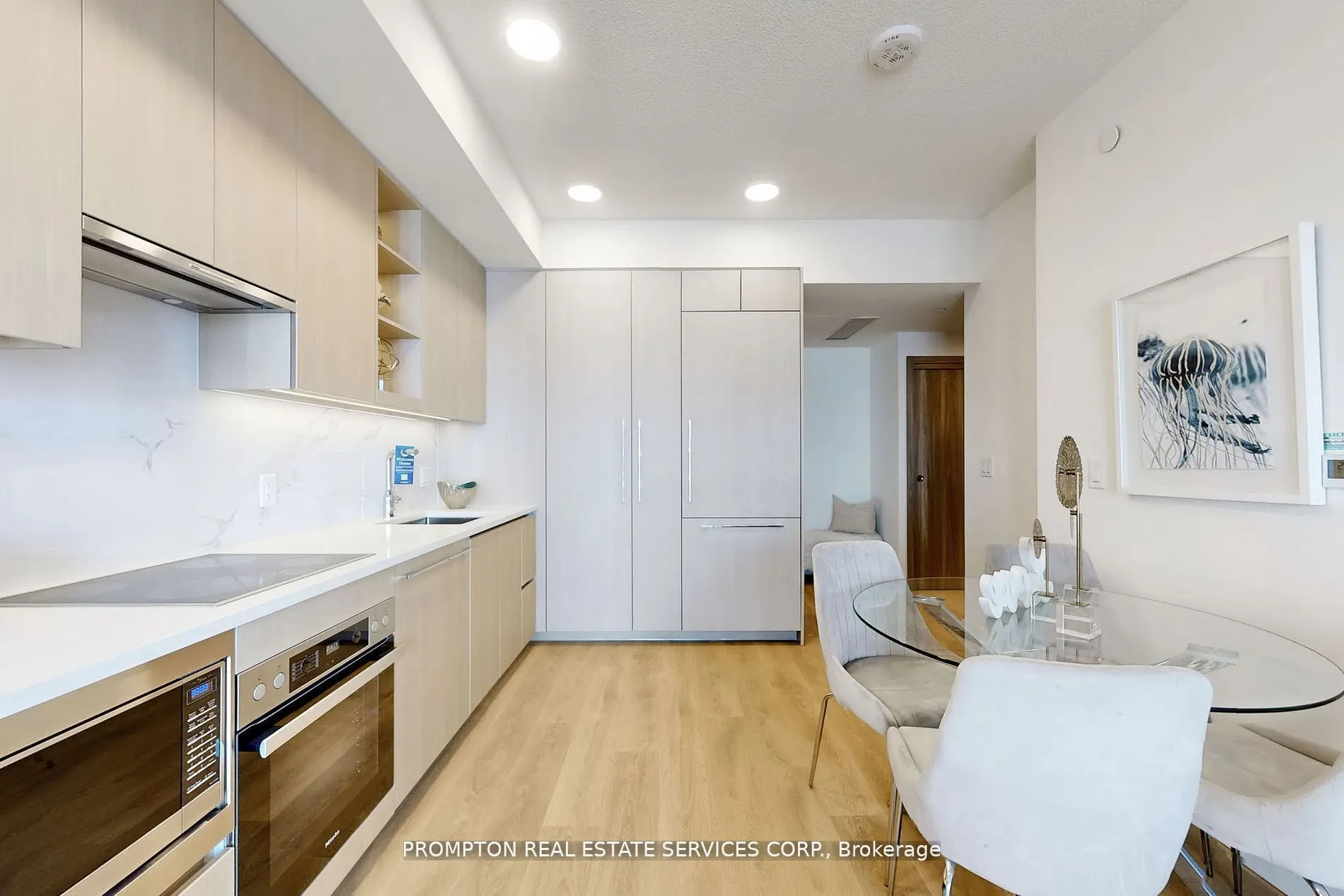 27 Mcmahon Drive, #3101