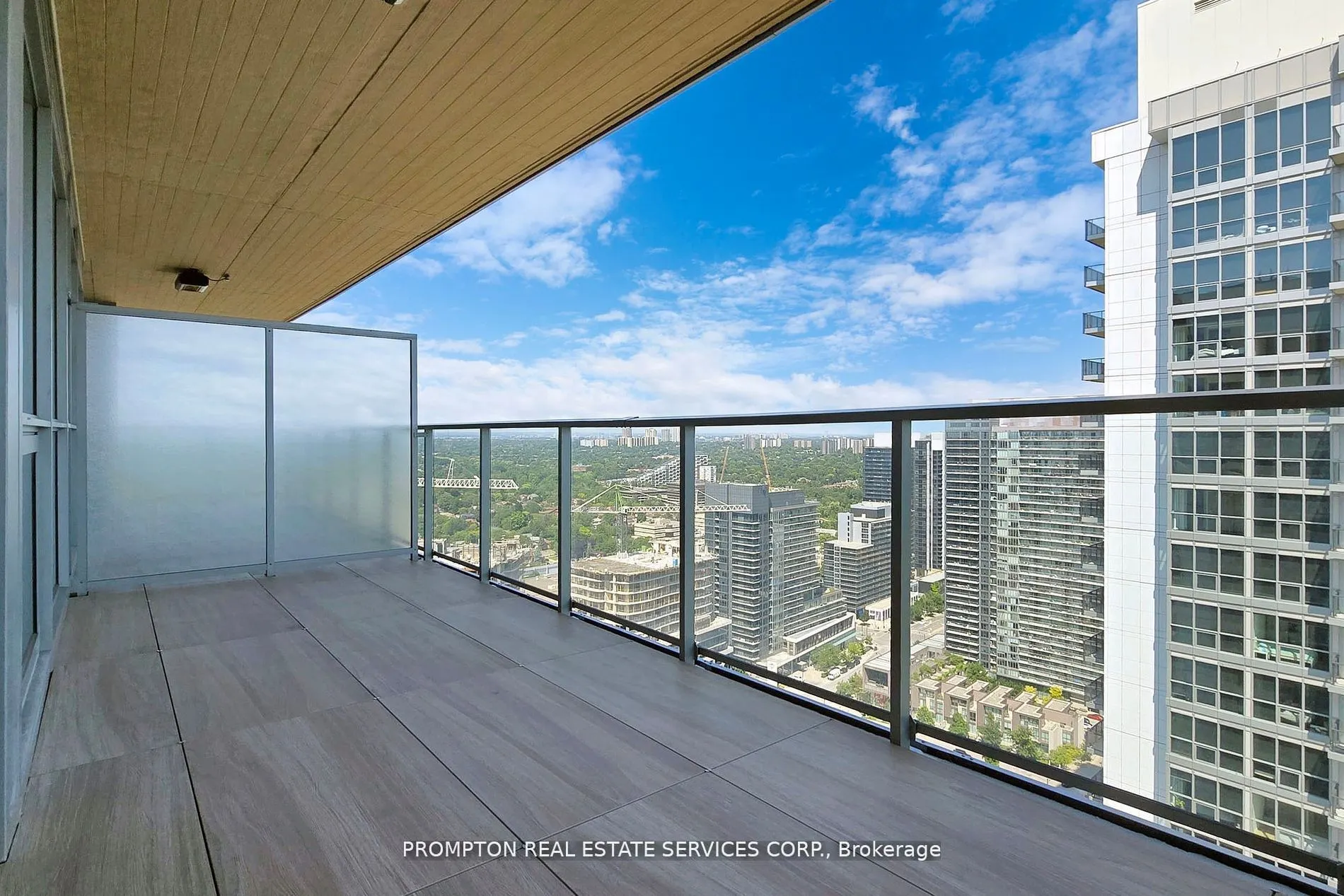 27 Mcmahon Drive, #3101