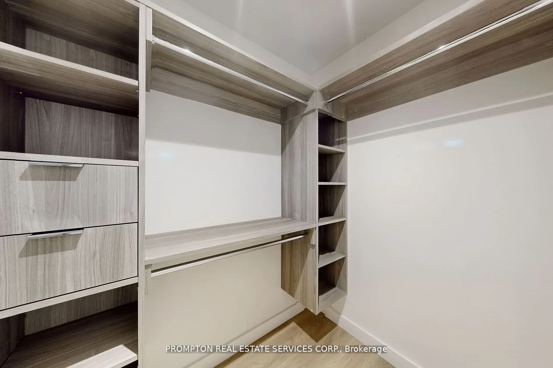27 Mcmahon Drive, #3101