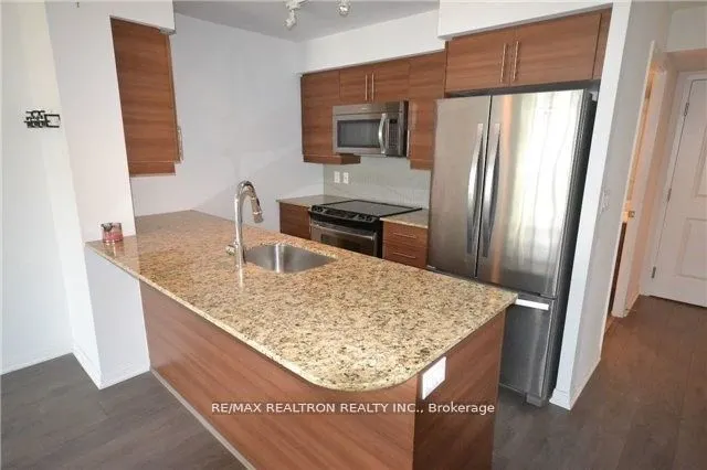 35 Bastion Street, #623