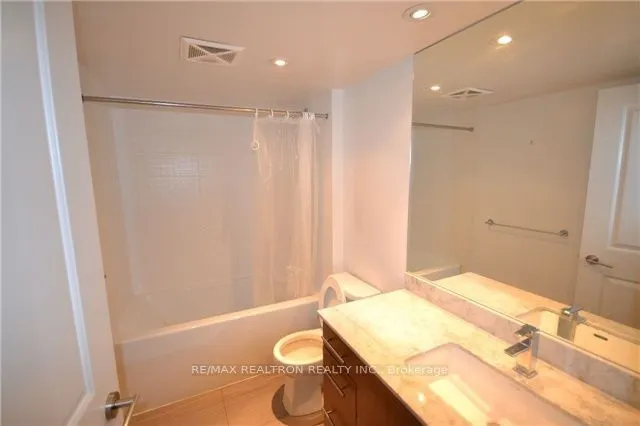 35 Bastion Street, #623