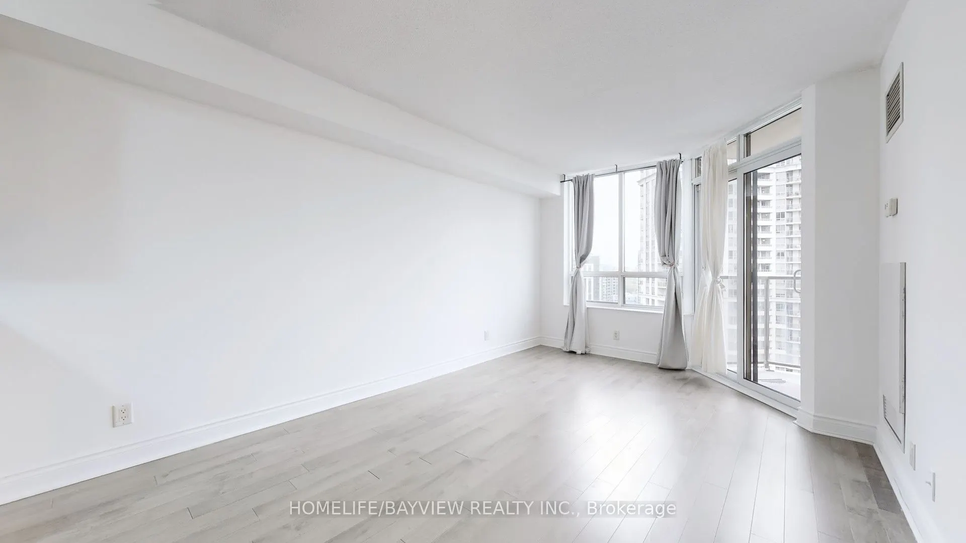 78 Harrison Garden Boulevard, #1706