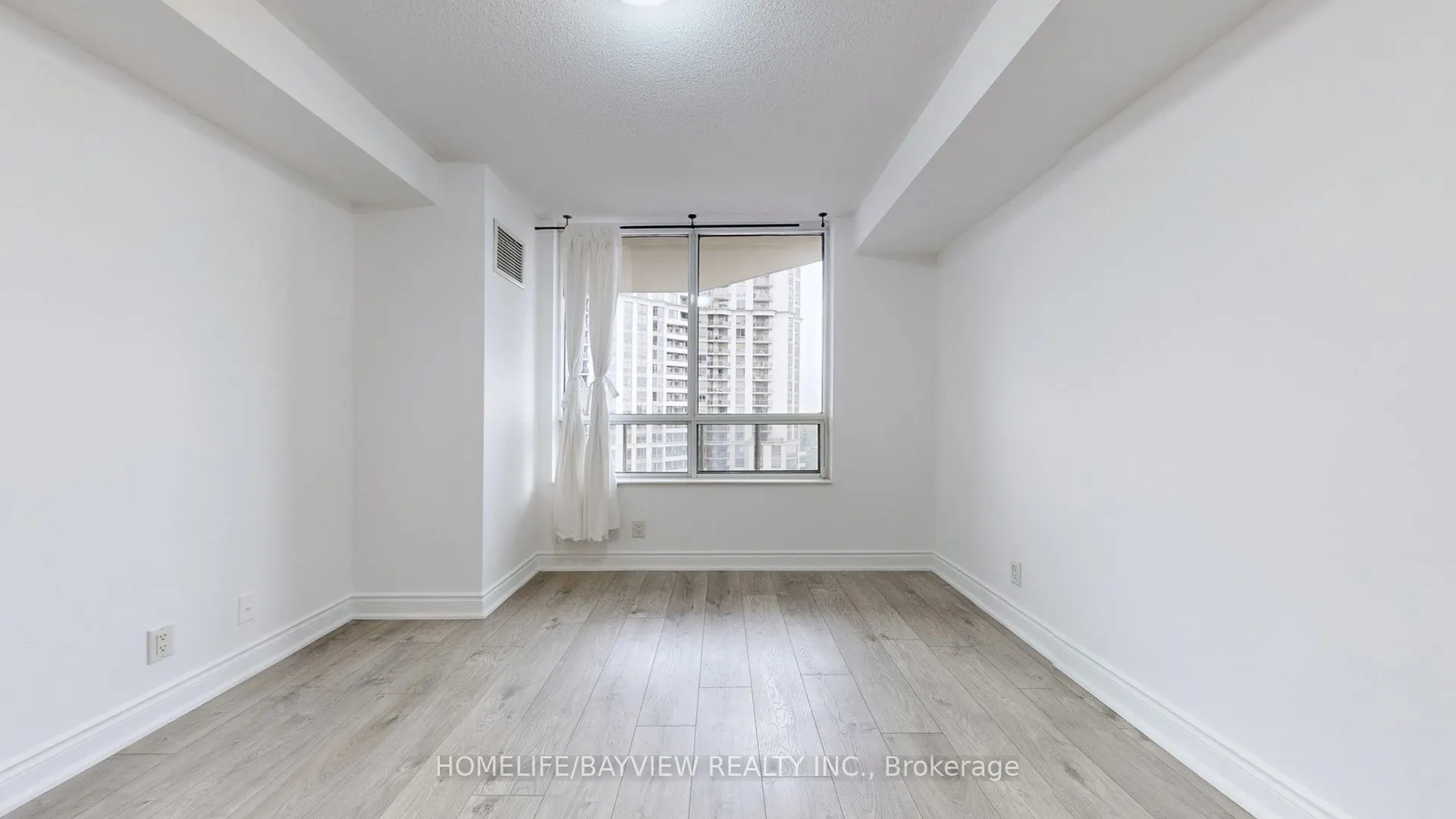78 Harrison Garden Boulevard, #1706