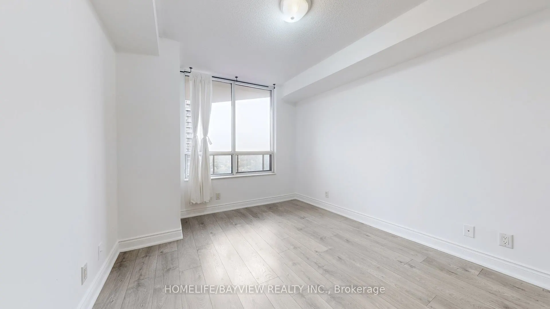 78 Harrison Garden Boulevard, #1706