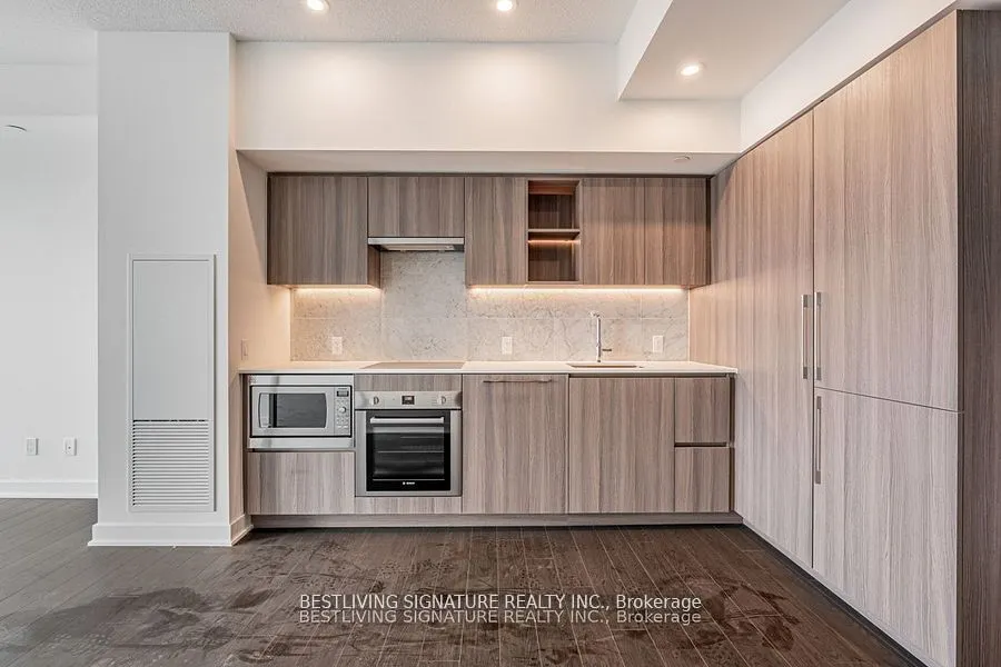 17 Bathurst Street, #3608