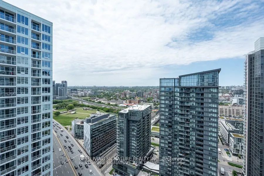 17 Bathurst Street, #3608