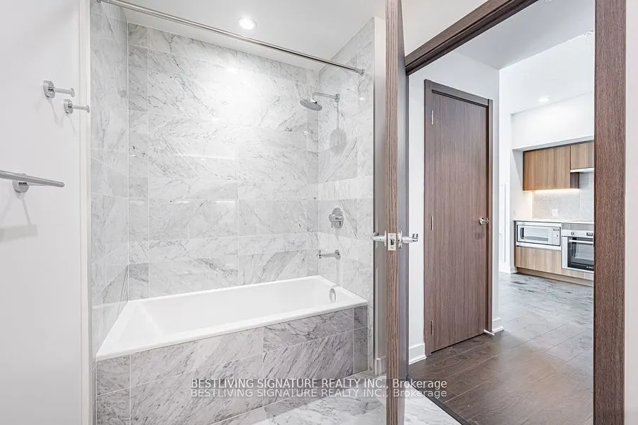 17 Bathurst Street, #3608