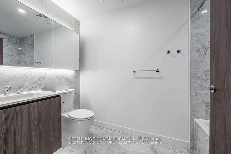 17 Bathurst Street, #3608
