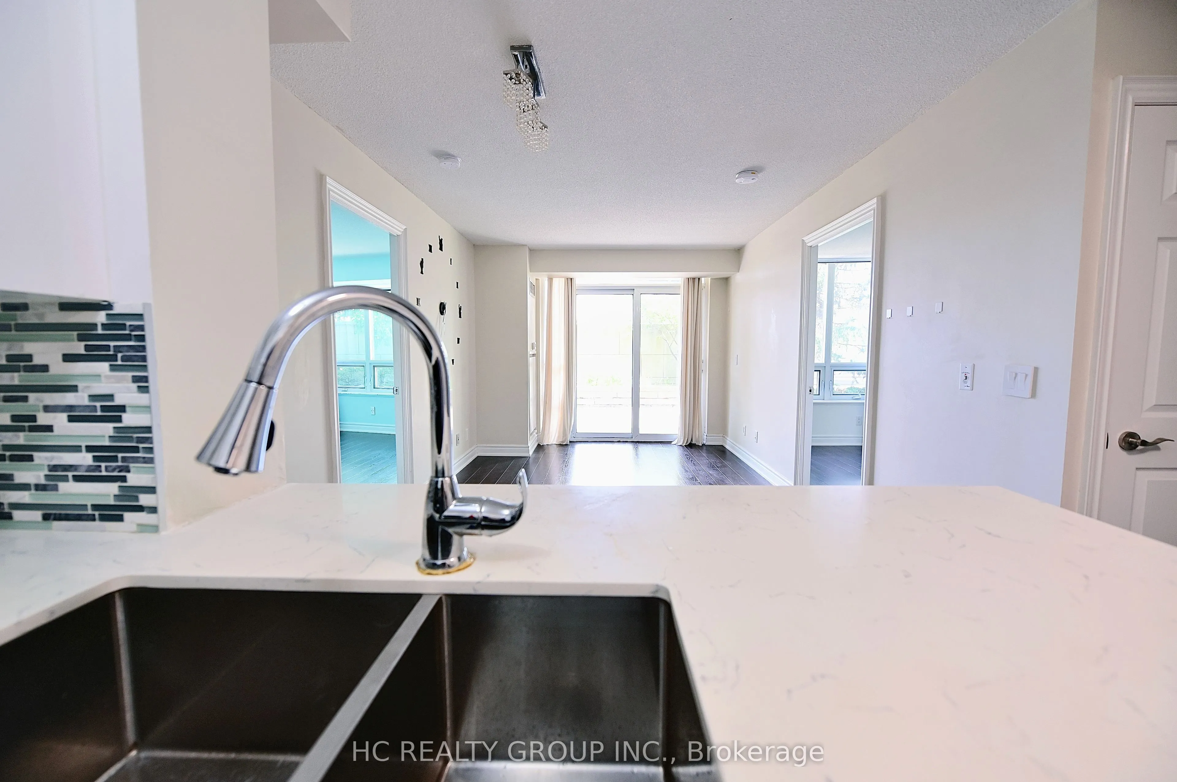 15 Greenview Avenue, #311