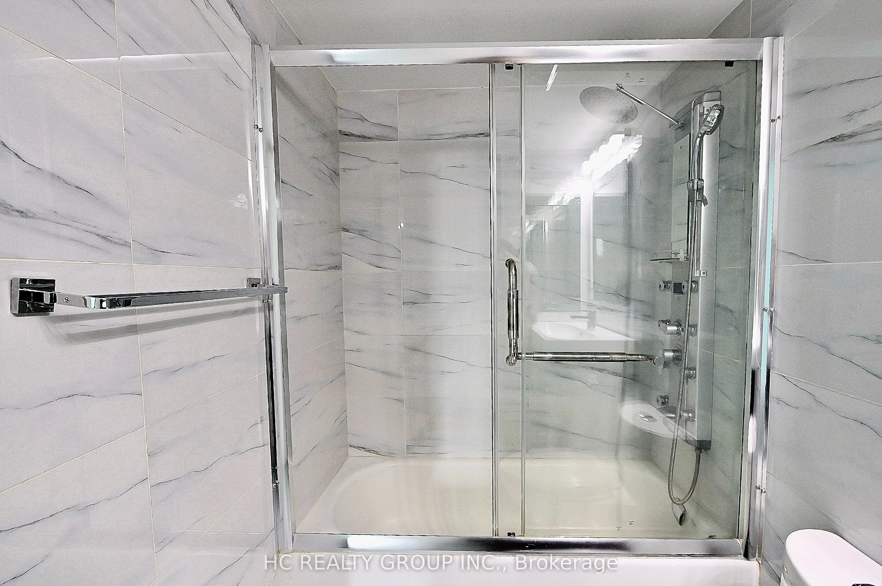 15 Greenview Avenue, #311