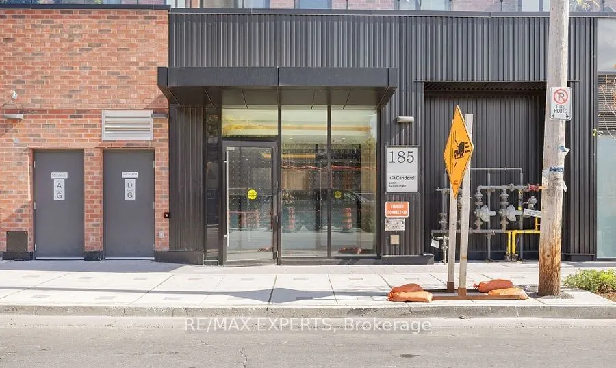 185 Alberta Avenue, #709