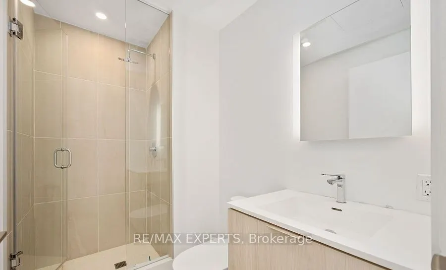 185 Alberta Avenue, #709