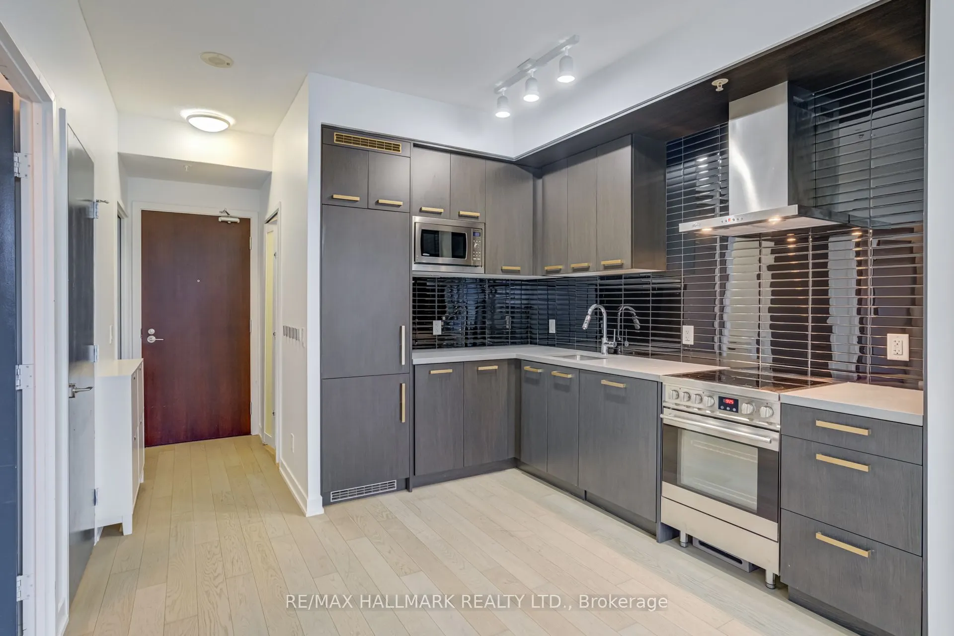 120 Bayview Avenue, #S513
