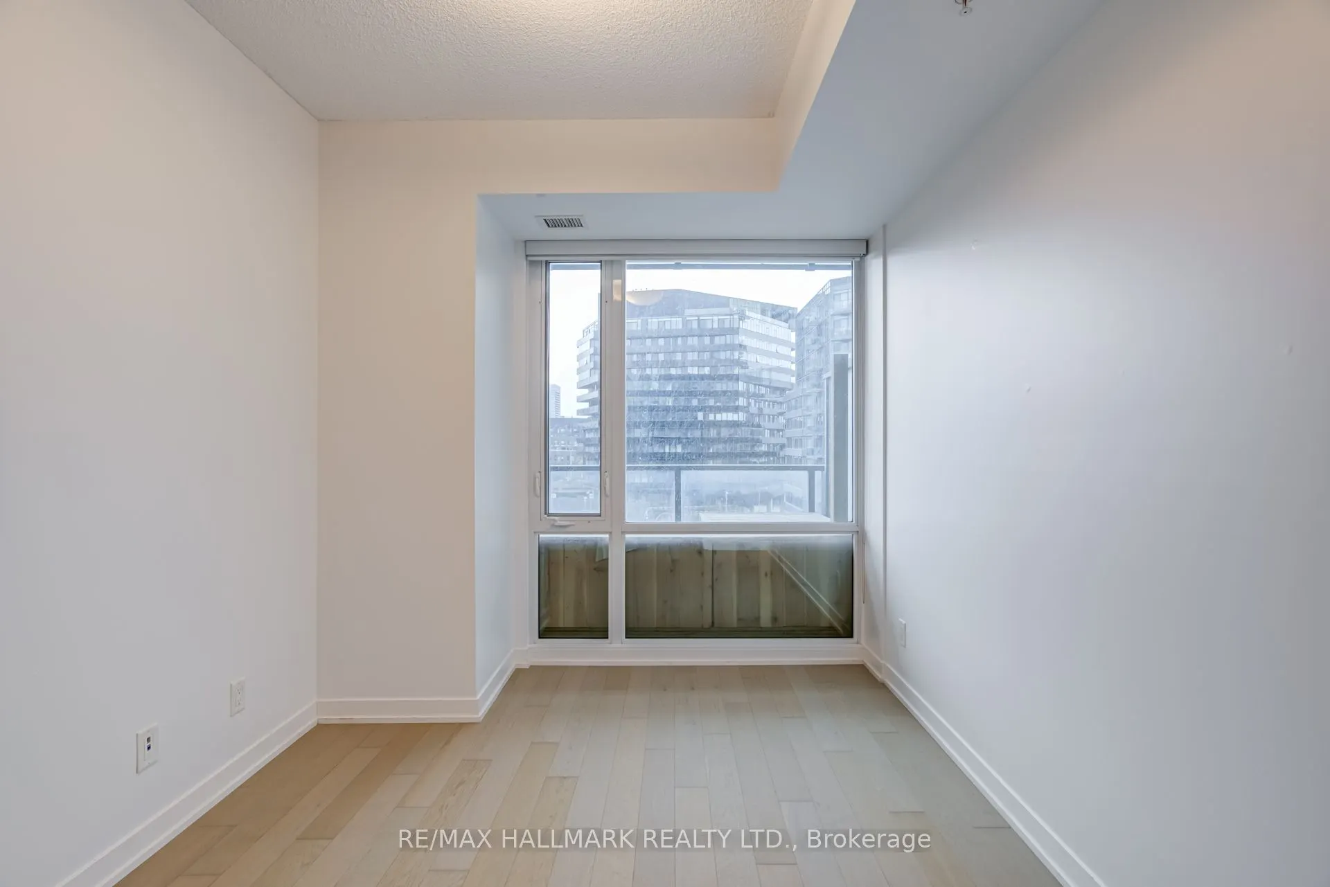 120 Bayview Avenue, #S513