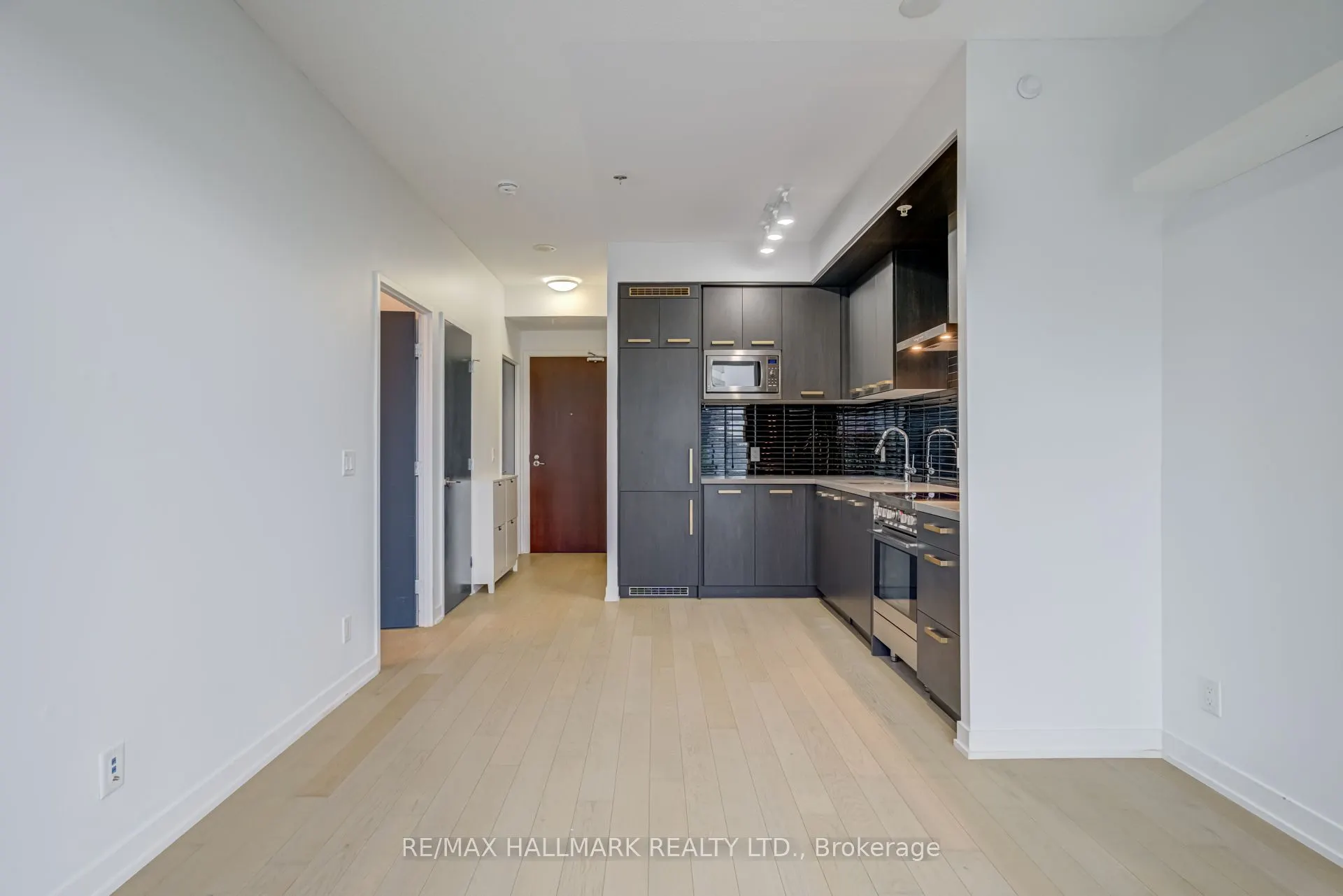 120 Bayview Avenue, #S513