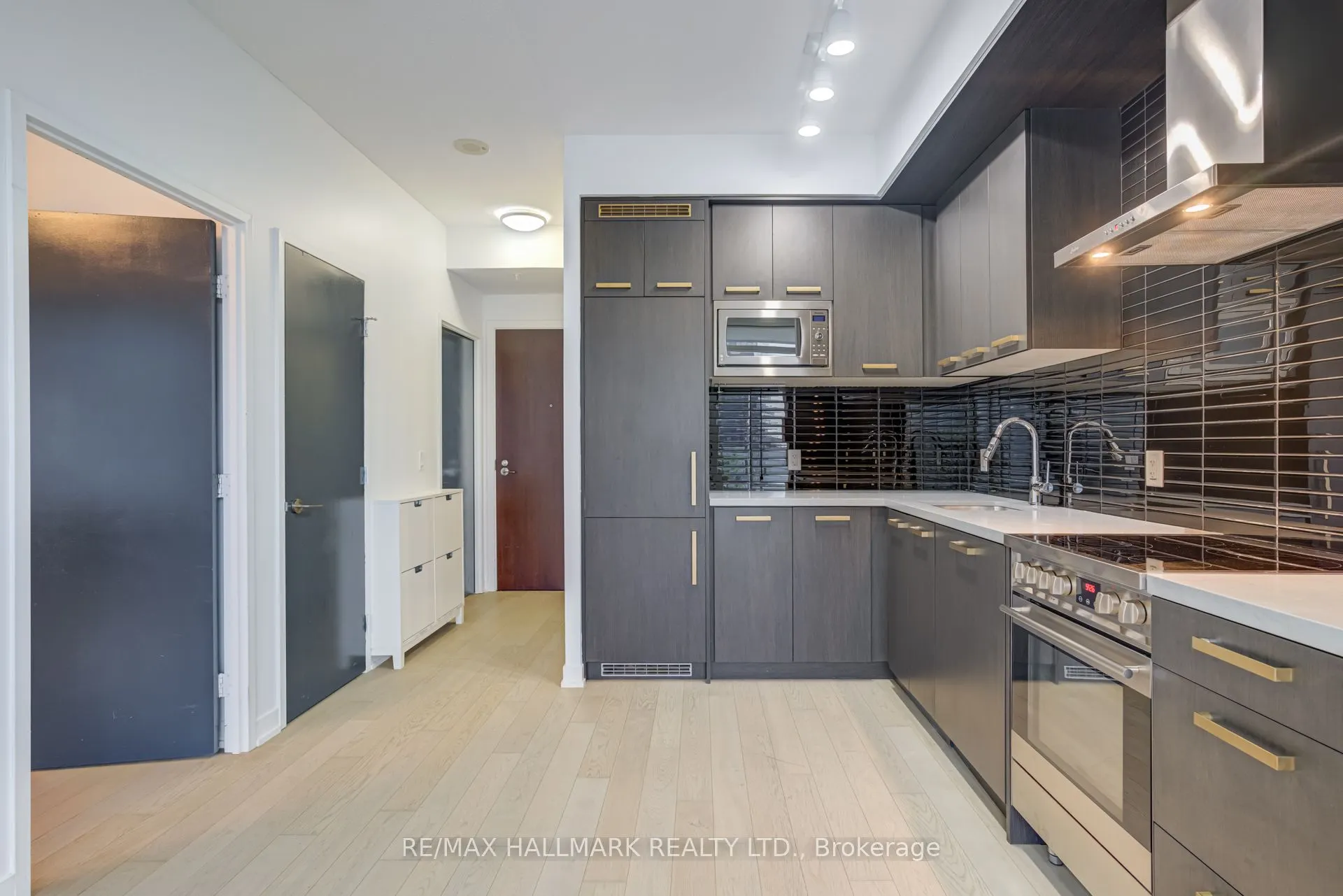 120 Bayview Avenue, #S513