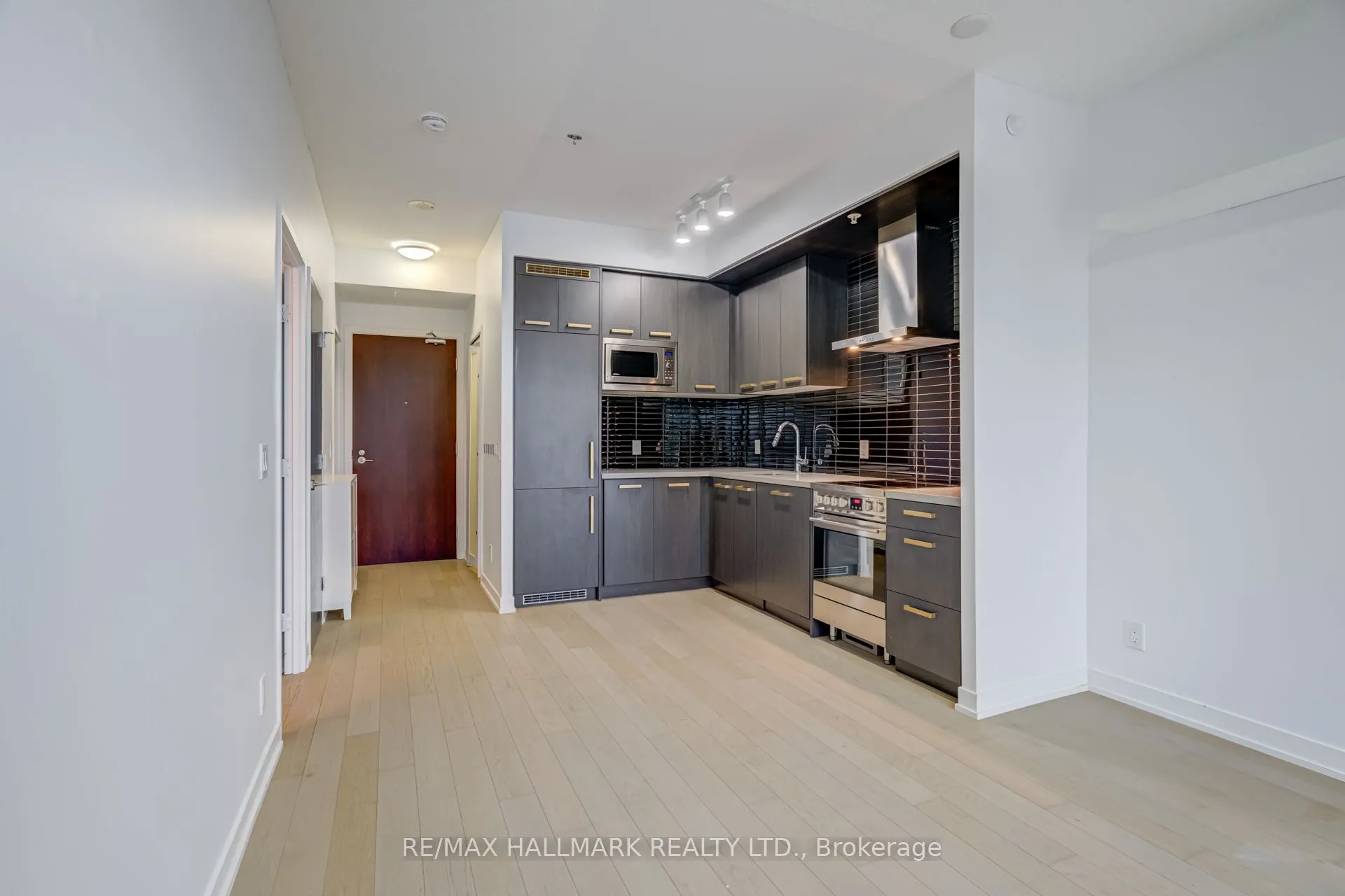 120 Bayview Avenue, #S513
