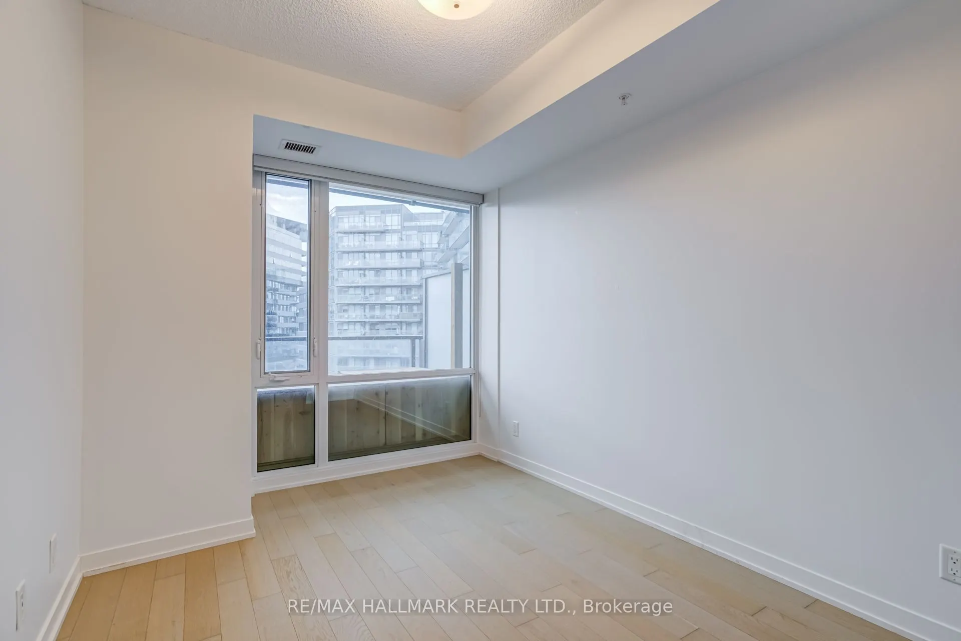 120 Bayview Avenue, #S513