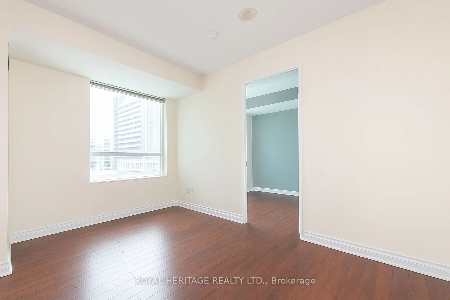 230 King Street E, #905