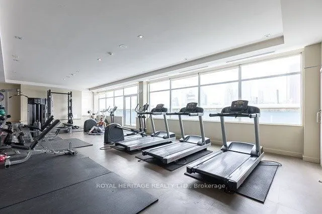 230 King Street E, #905