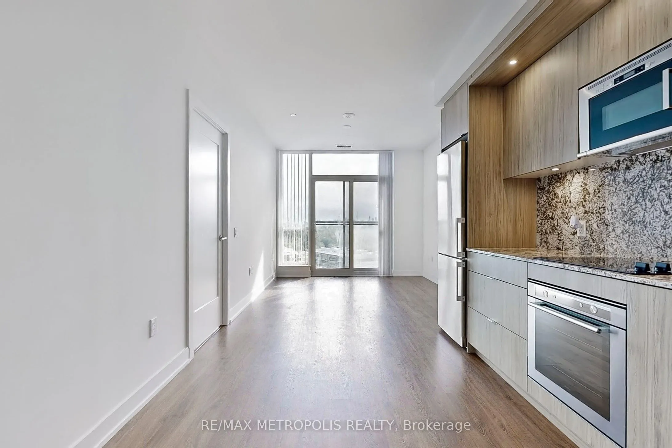 20 Inn On The Park Drive, #638