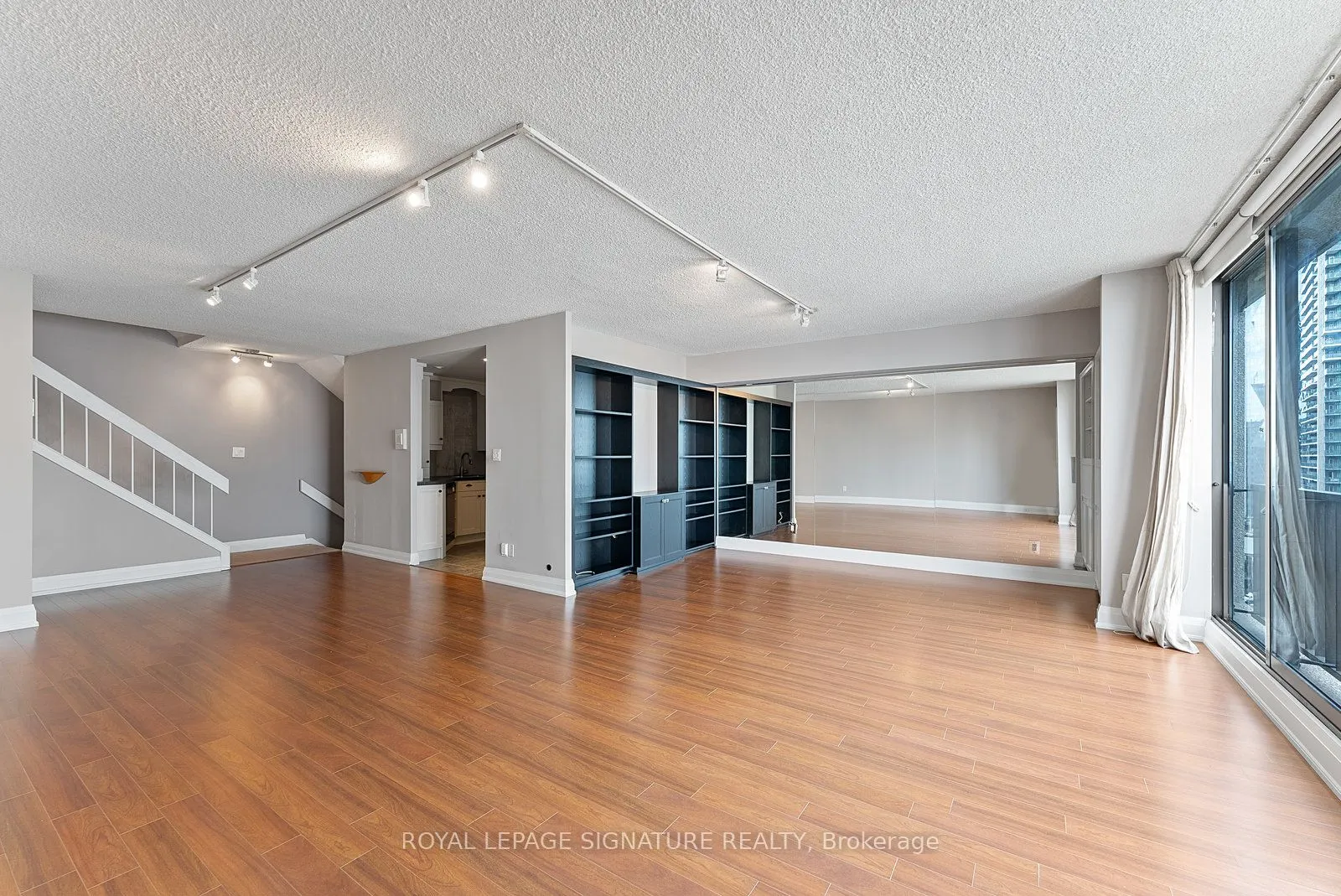 33 Harbour Square, #2436