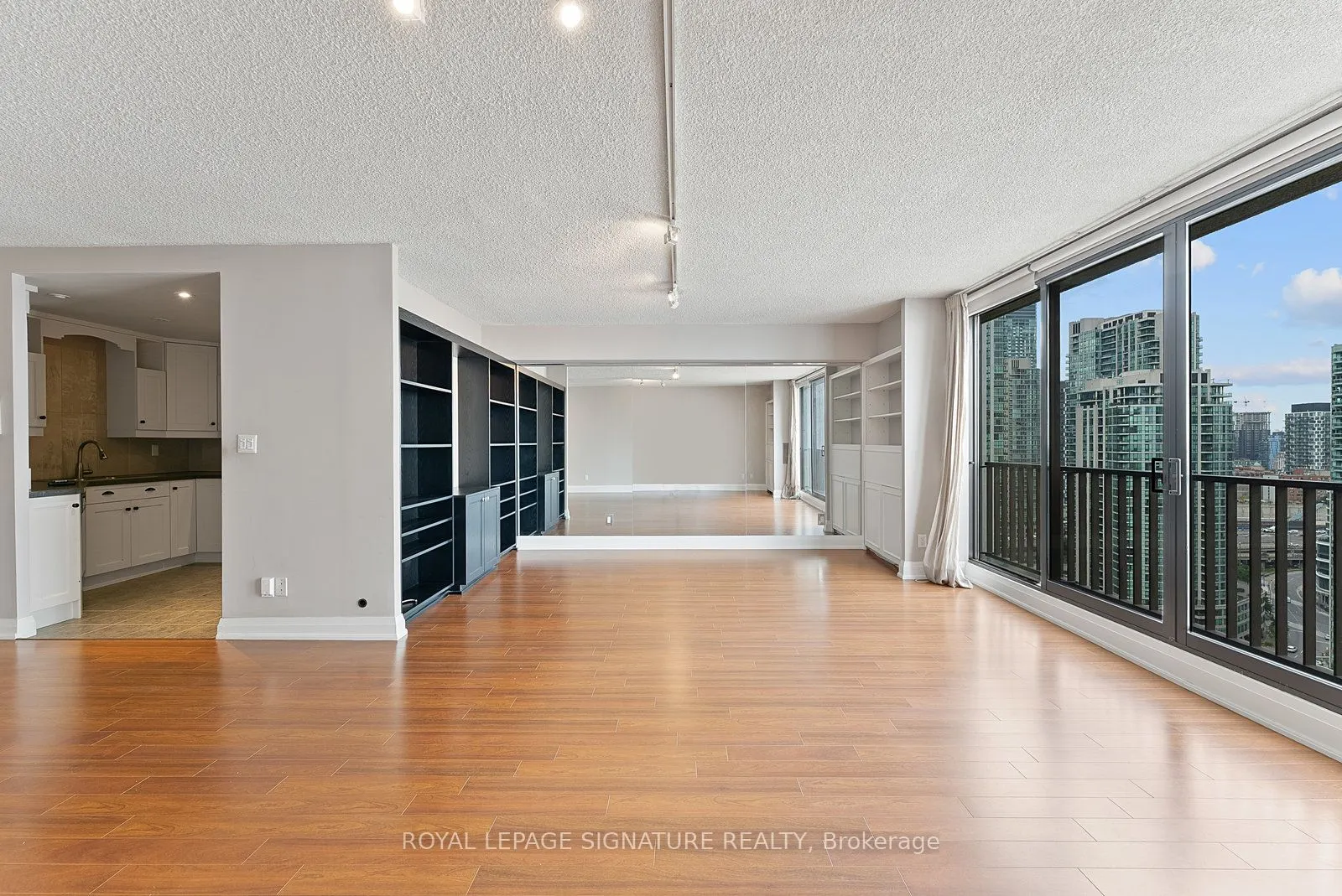 33 Harbour Square, #2436