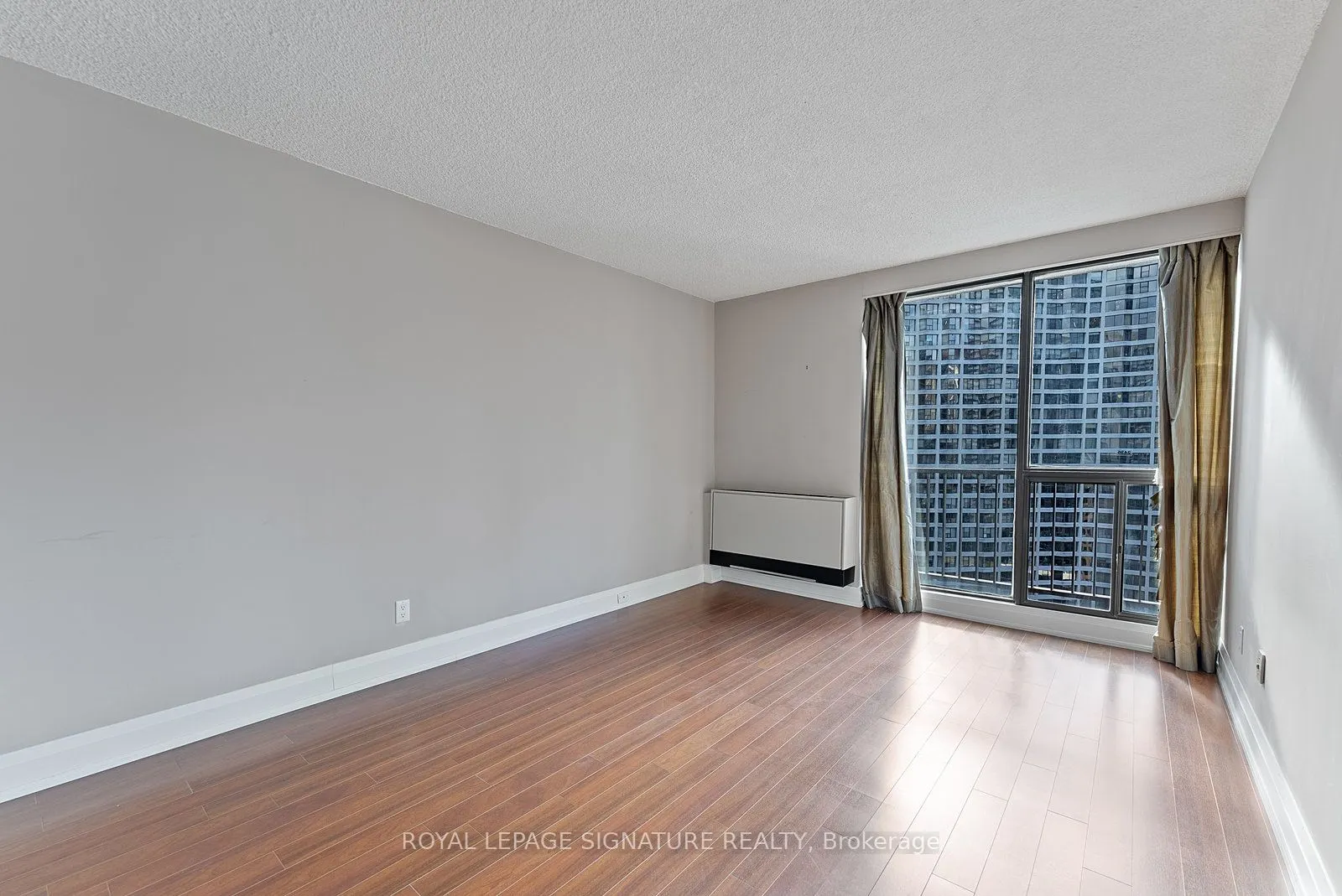 33 Harbour Square, #2436