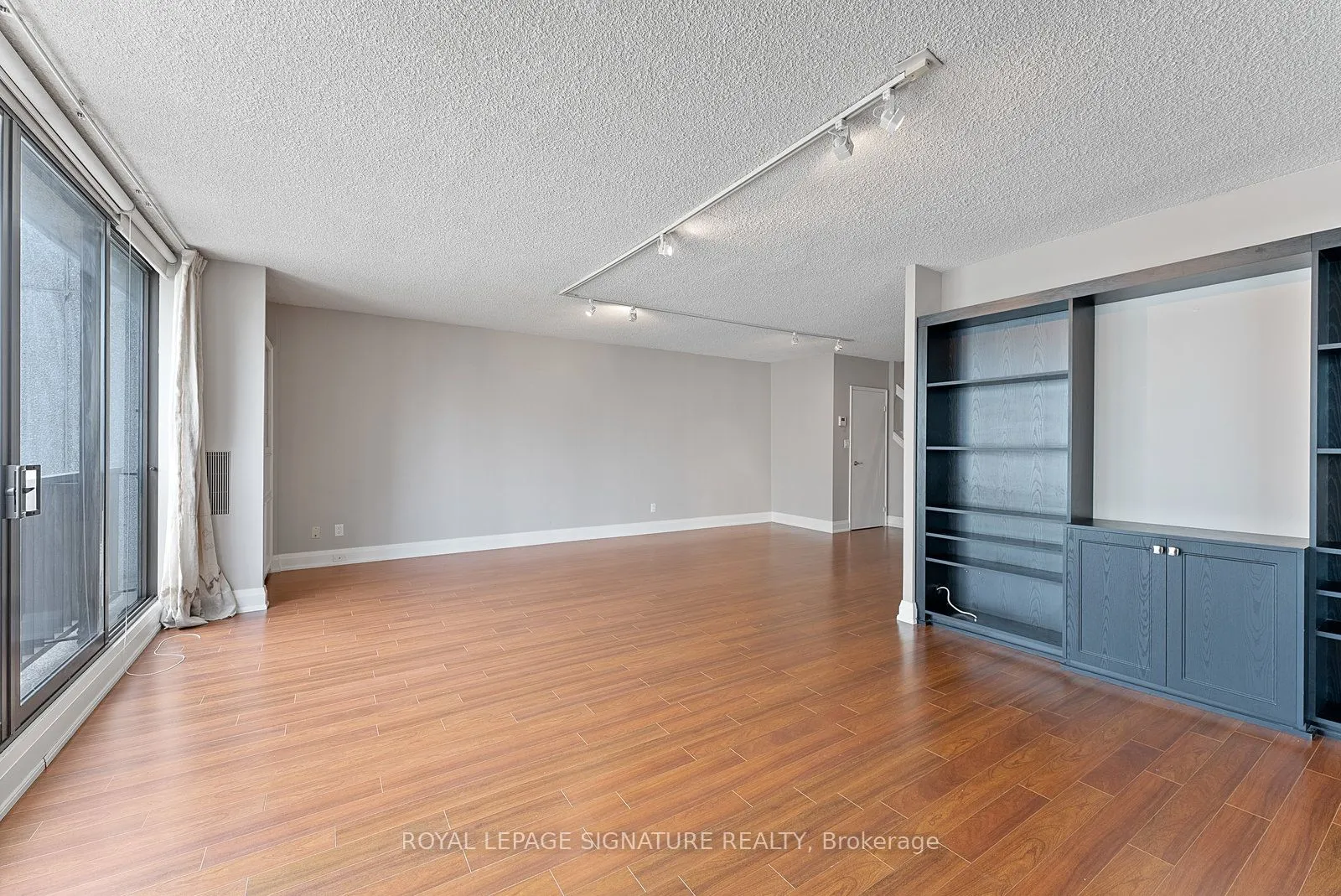 33 Harbour Square, #2436