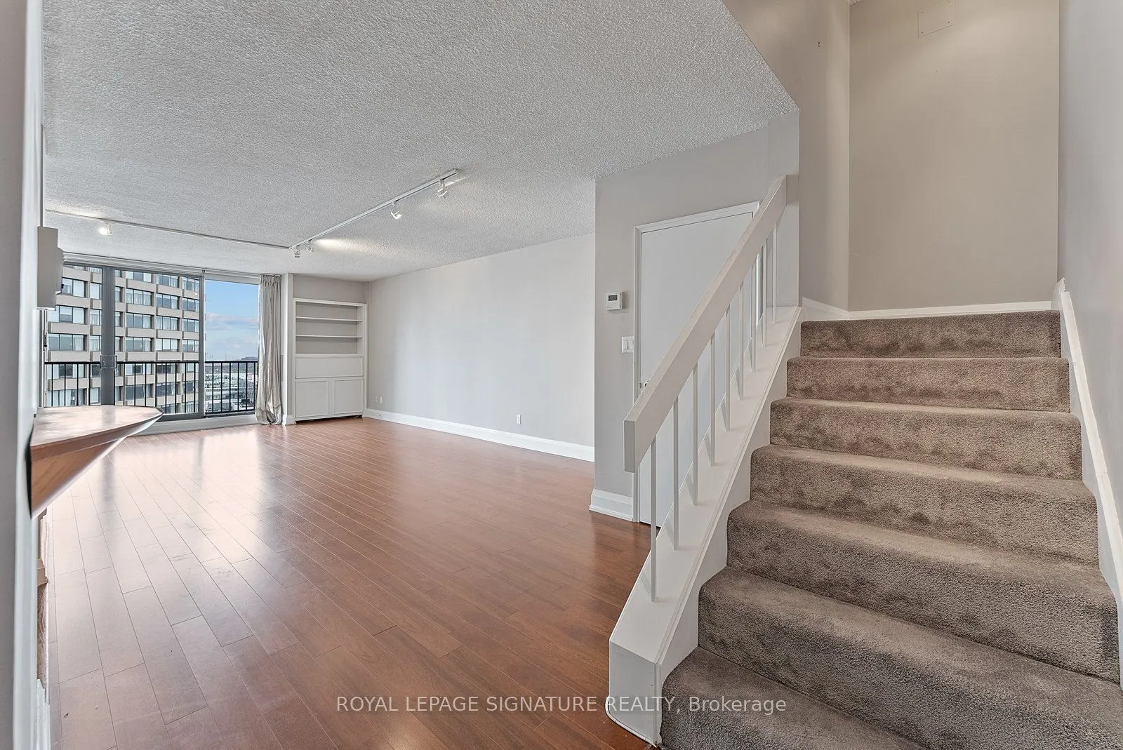 33 Harbour Square, #2436