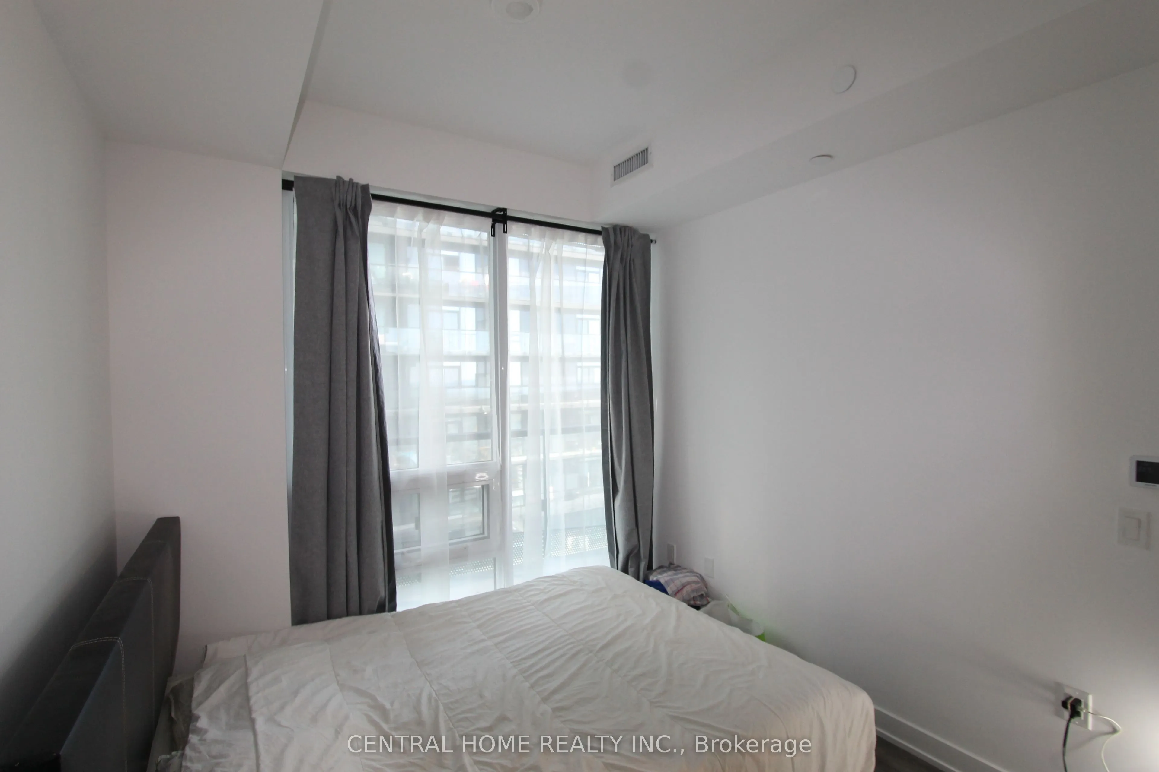 127 Broadway Avenue, #2708