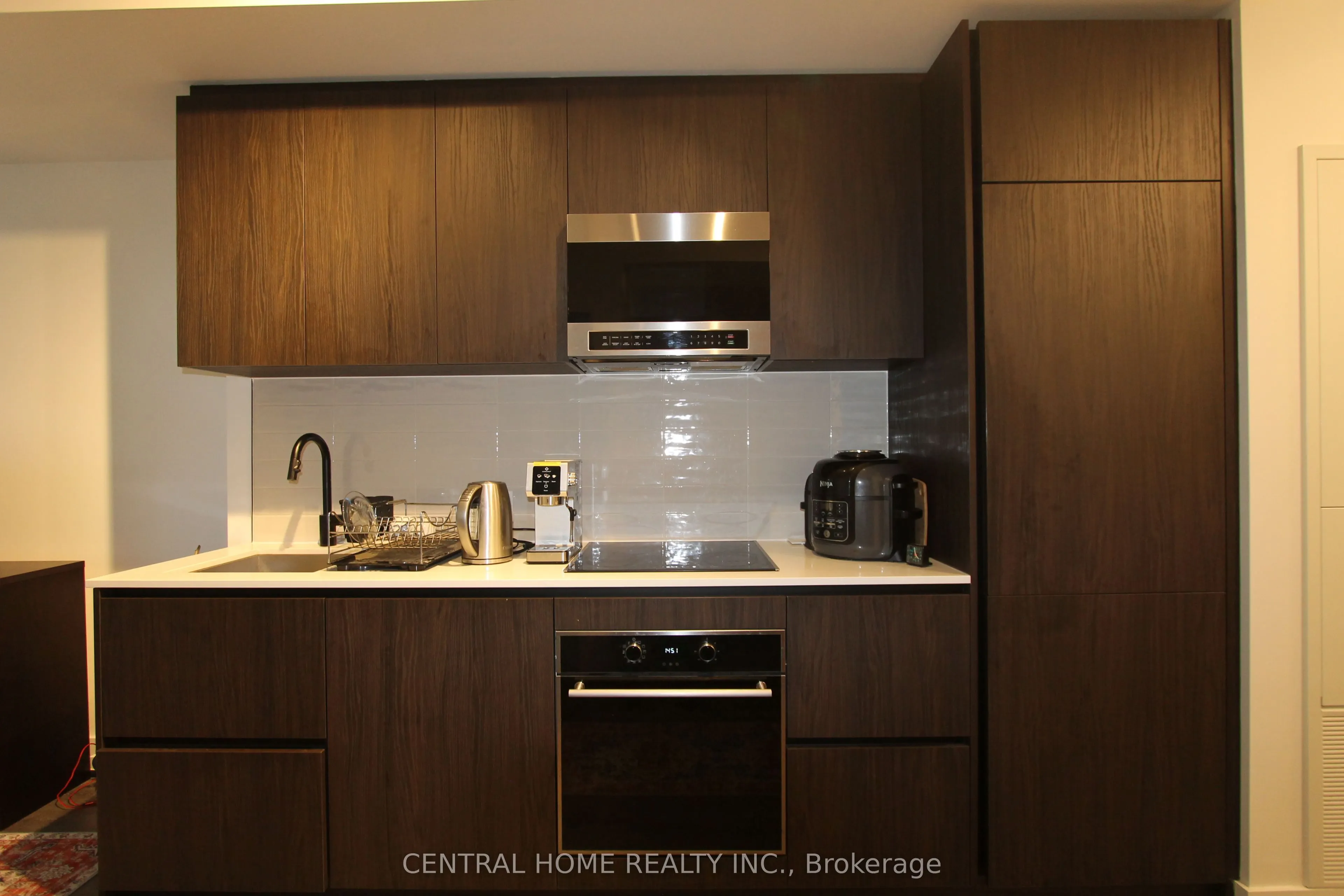 127 Broadway Avenue, #2708