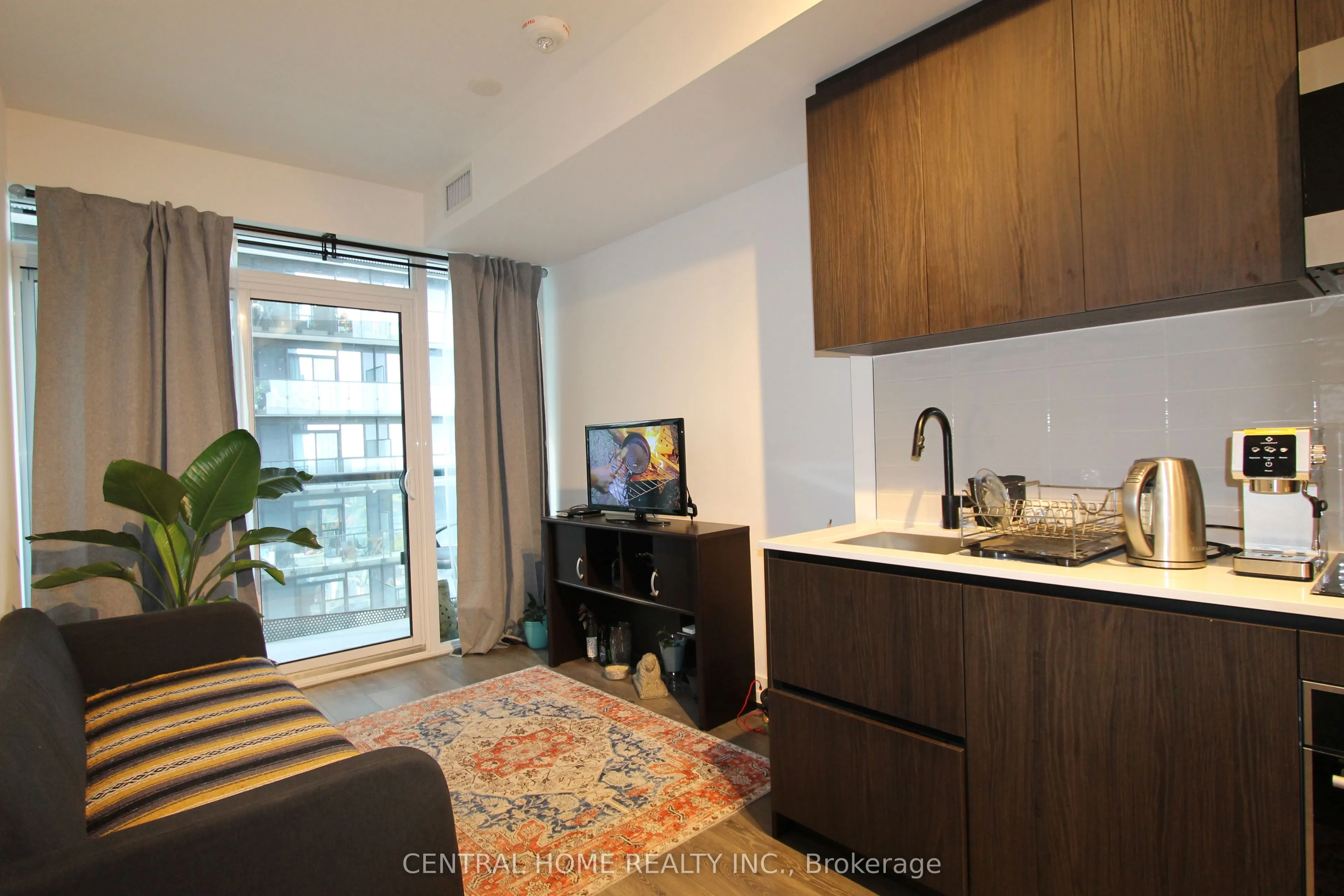 127 Broadway Avenue, #2708