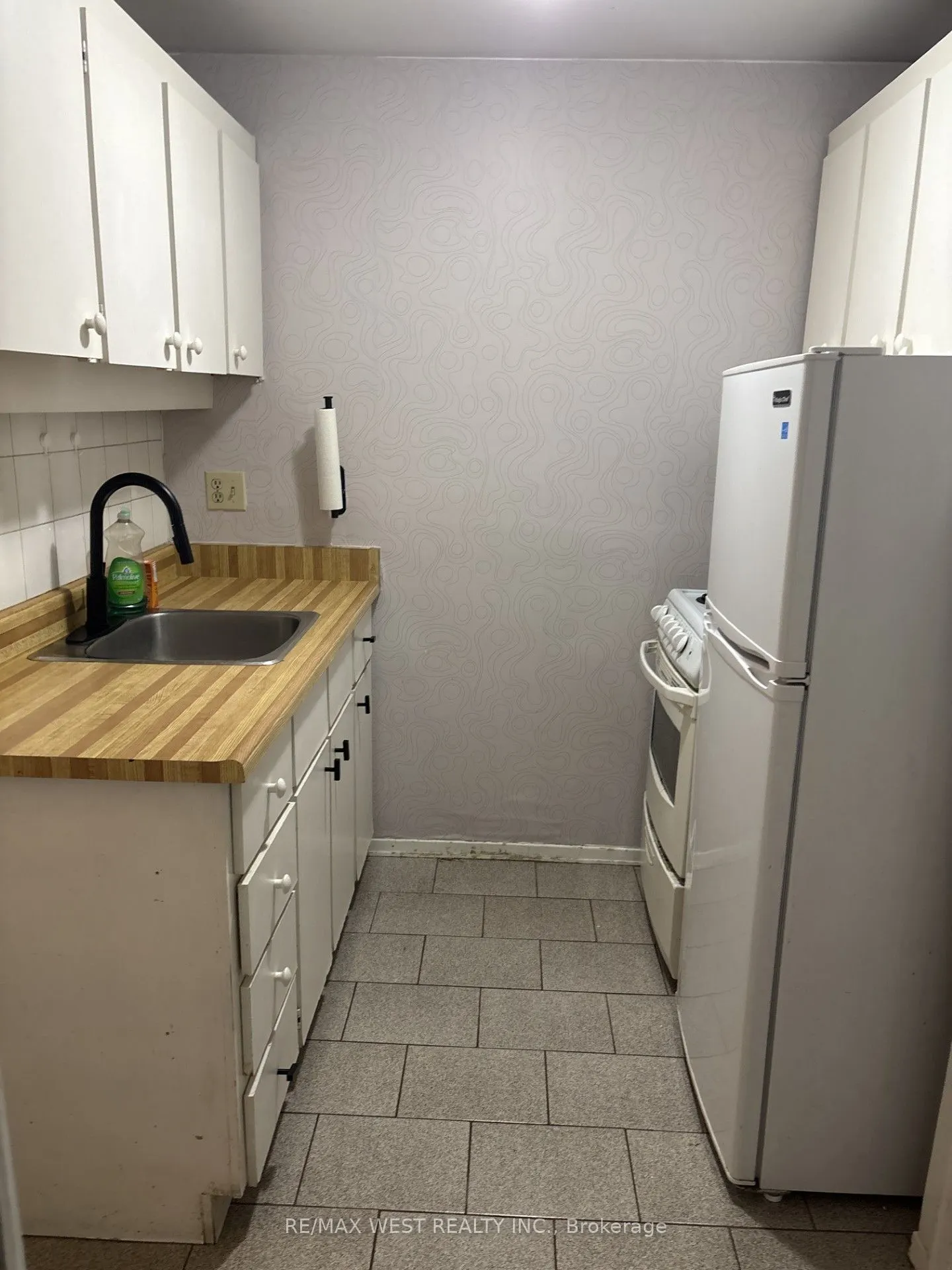 1061 Bathurst Street, #1