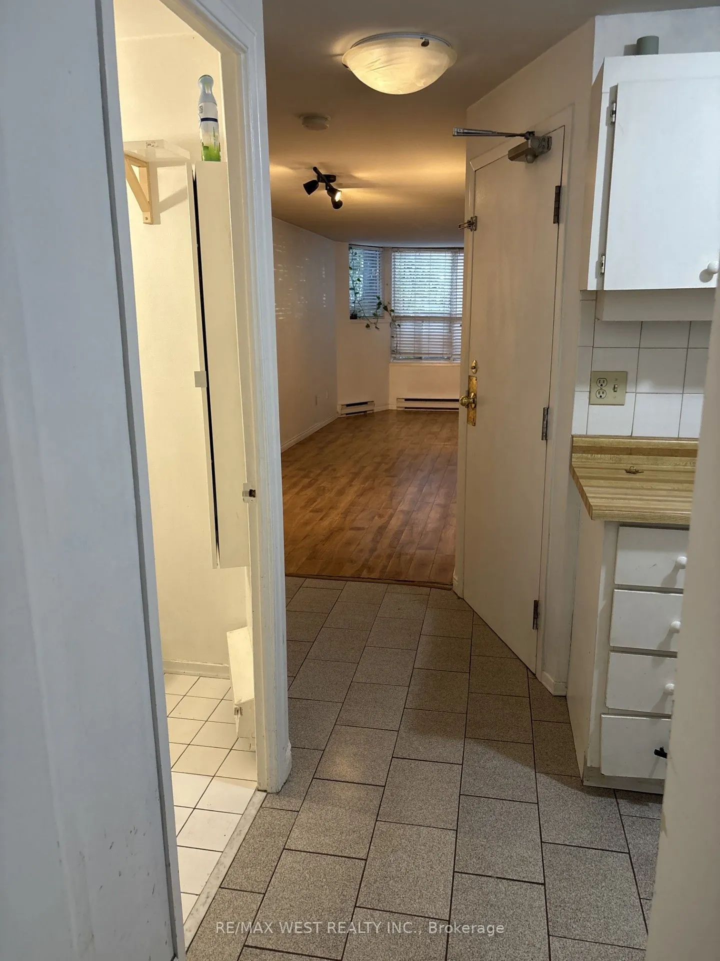 1061 Bathurst Street, #1