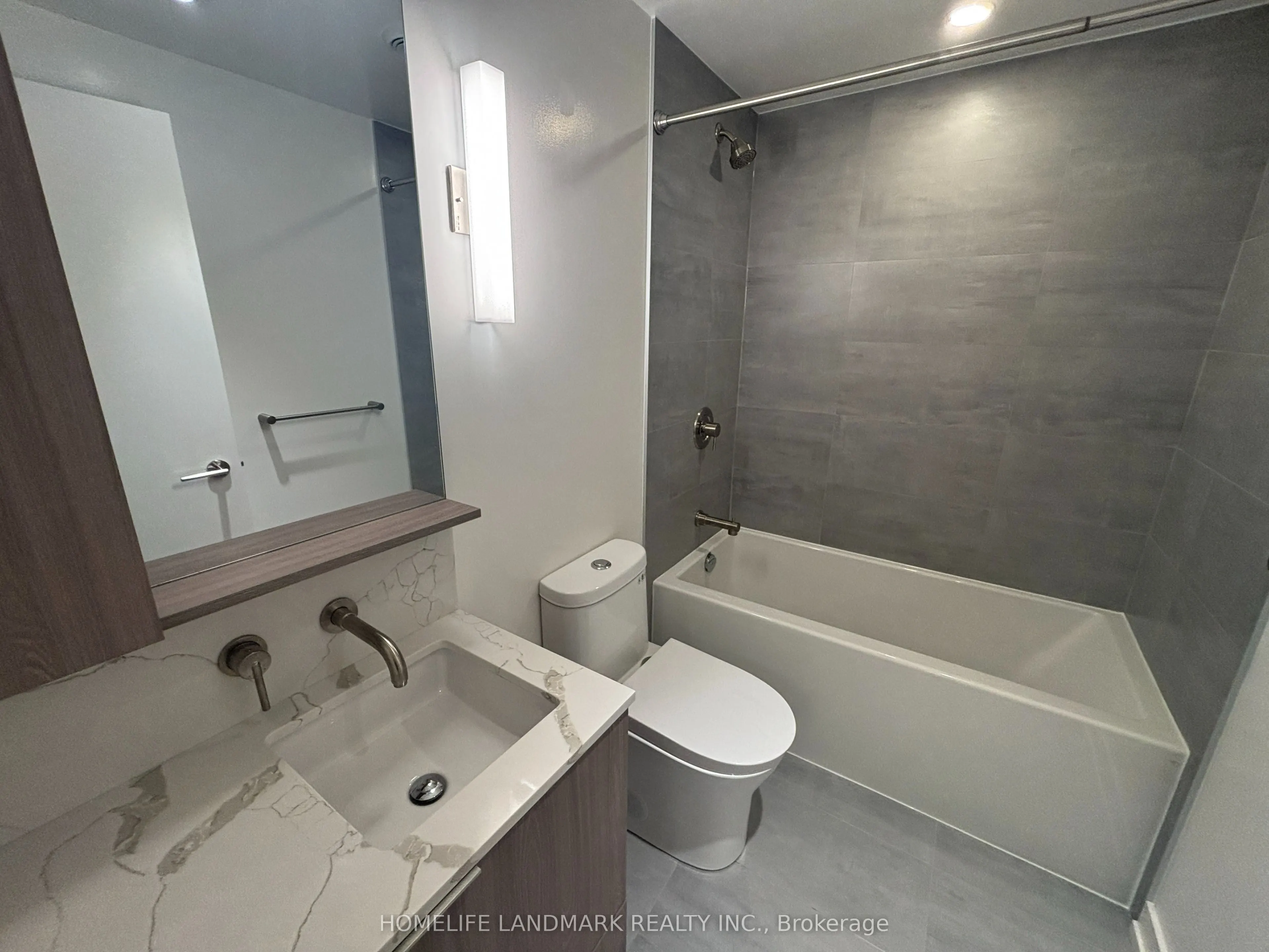 120 Broadway Avenue, #315