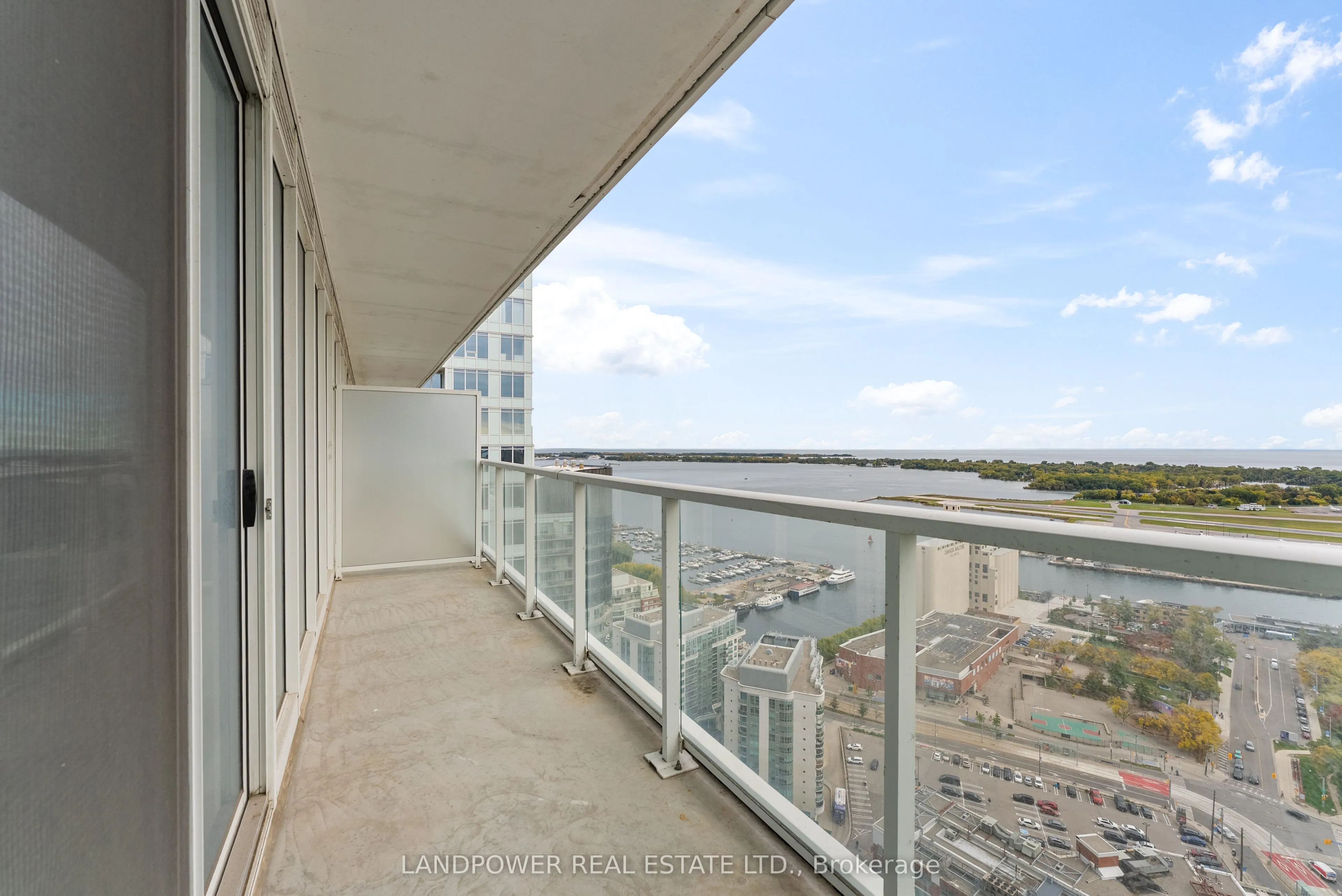 19 Bathurst Street, #3812