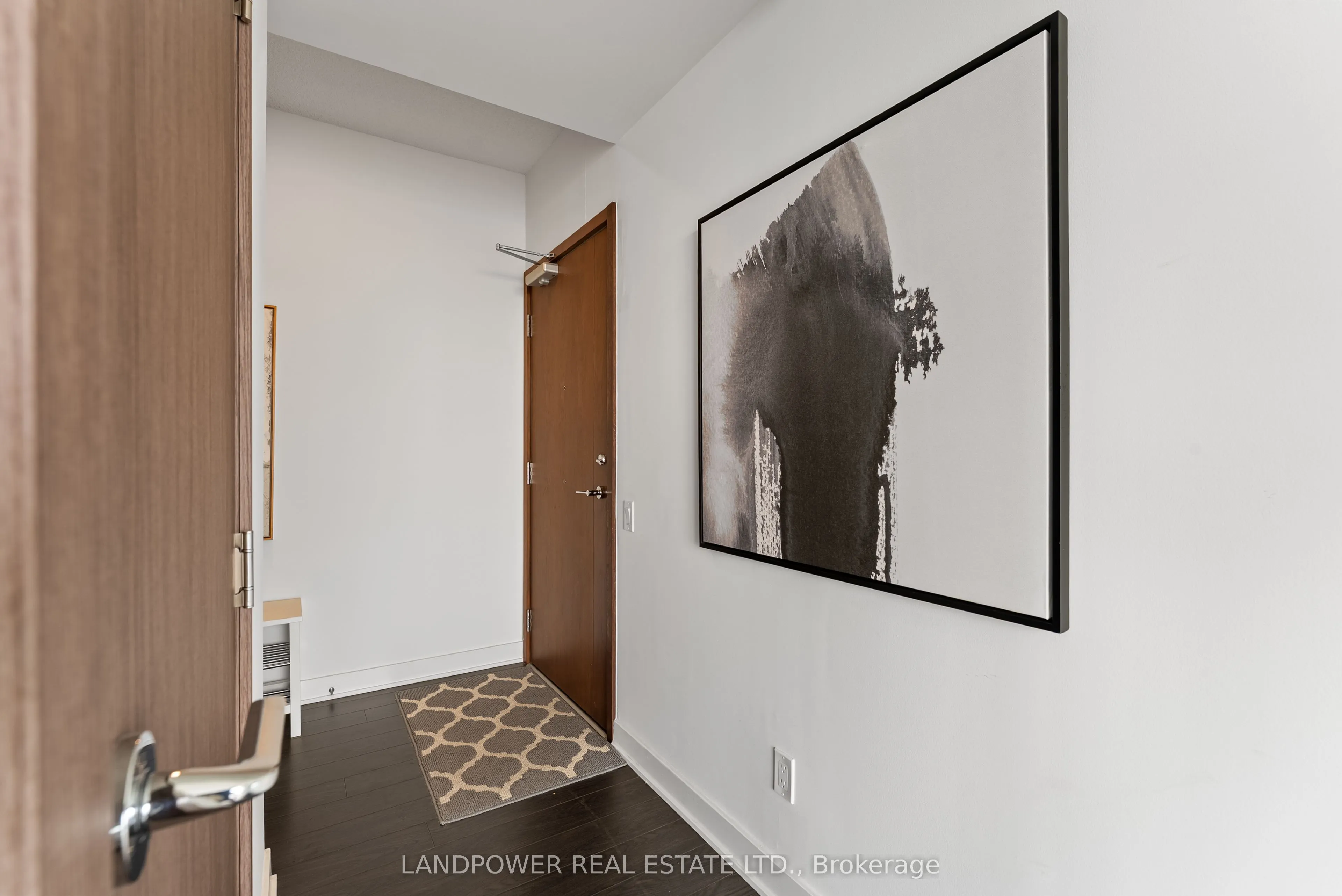 19 Bathurst Street, #3812