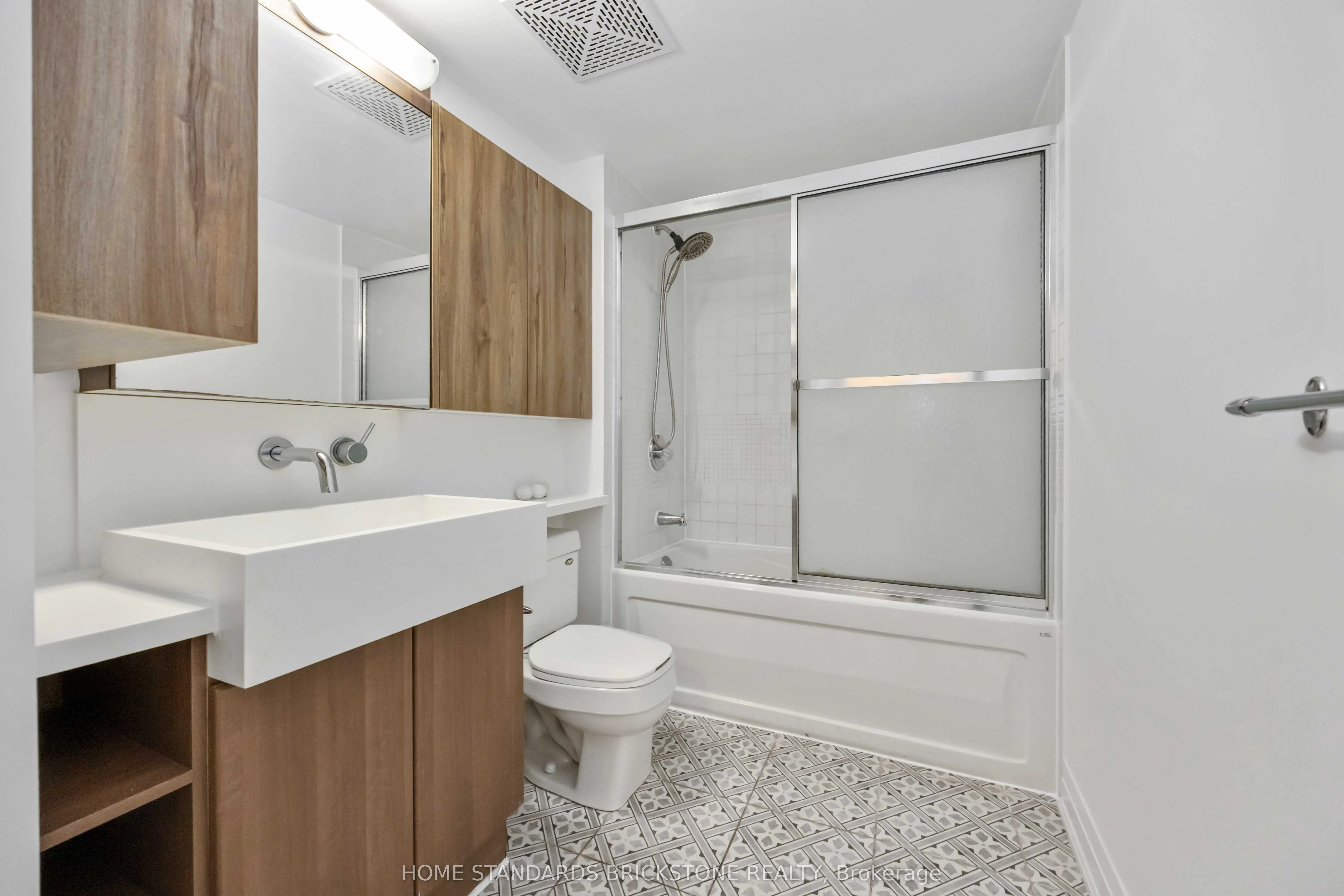 11 Brunel Court, #1116