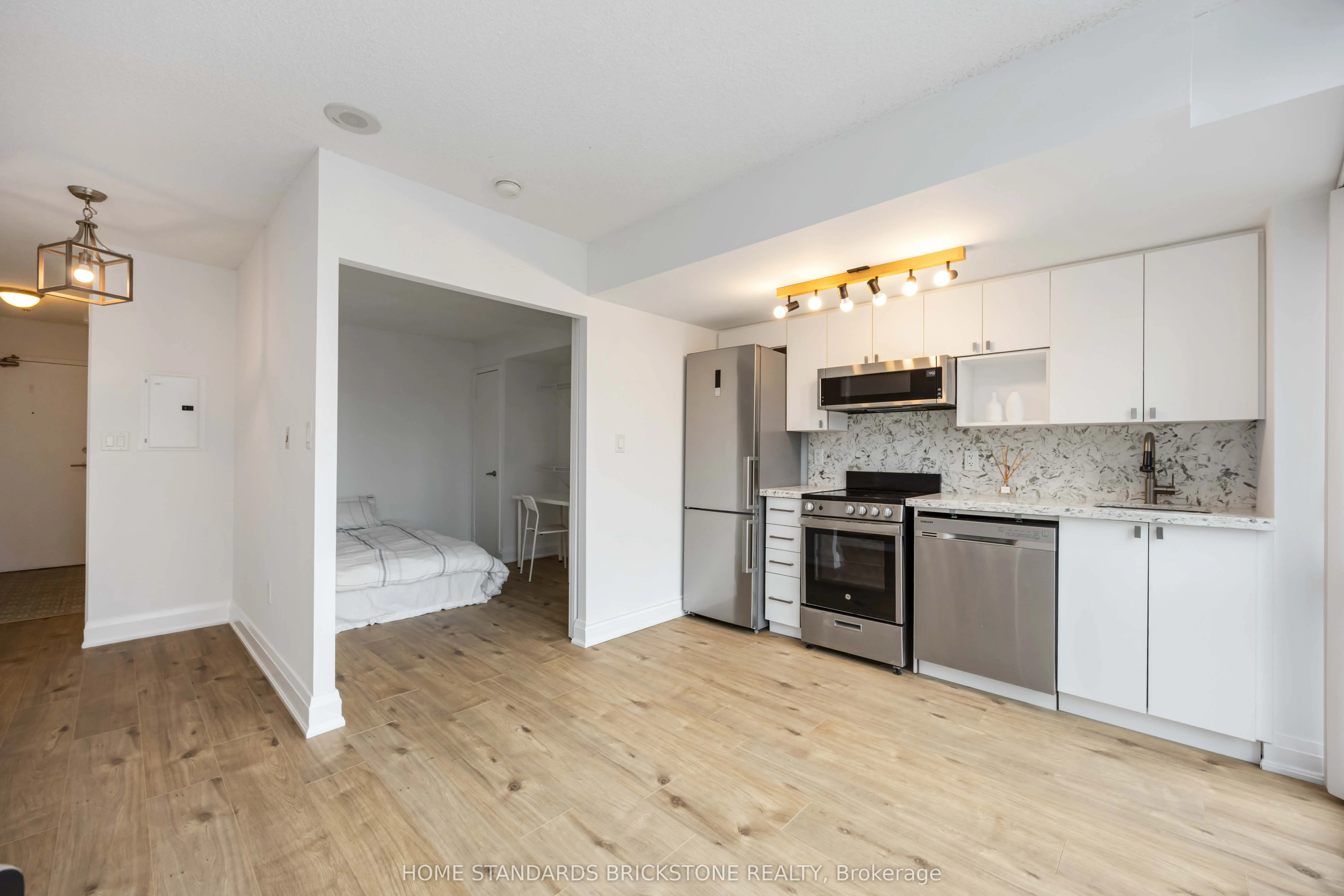 11 Brunel Court, #1116