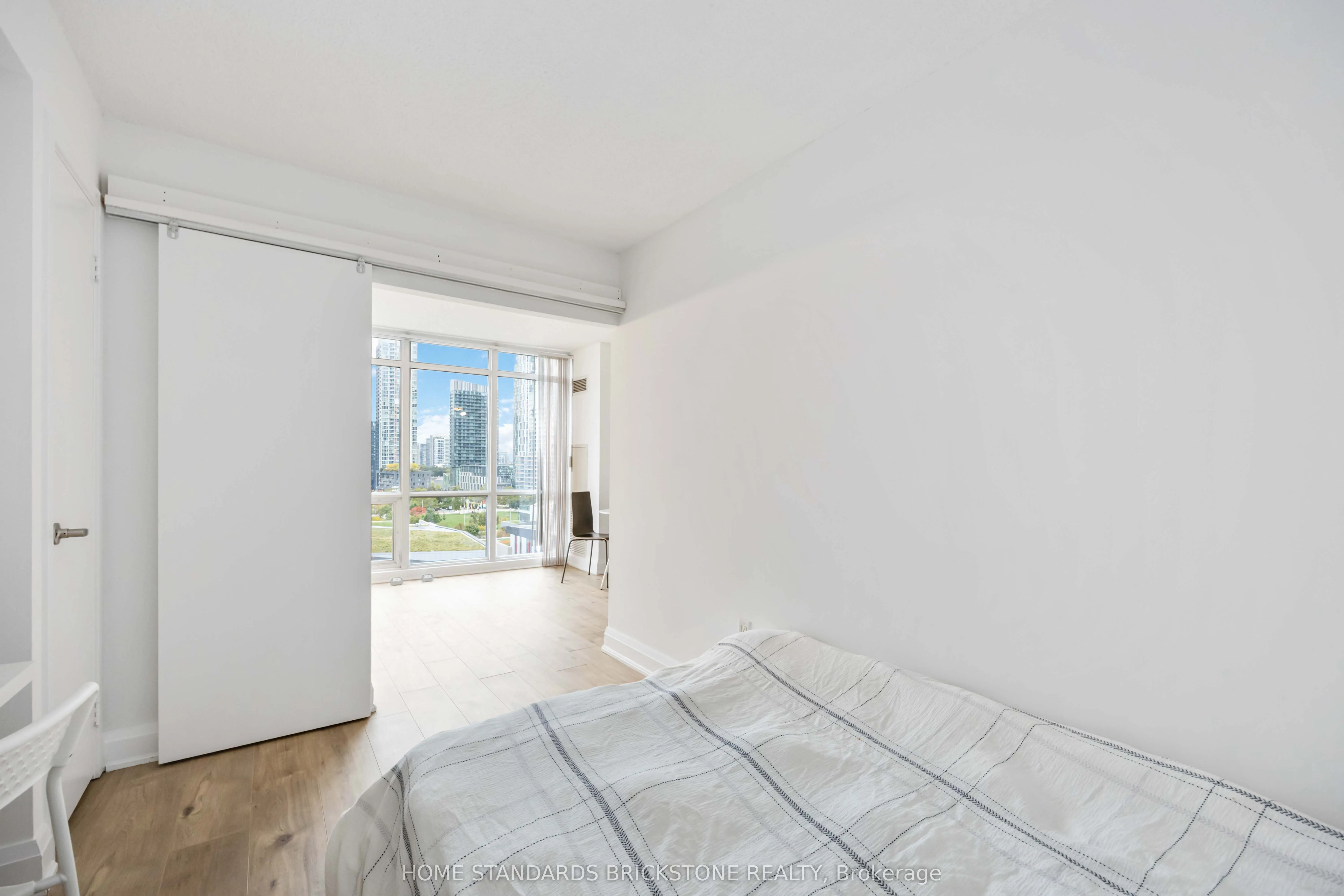 11 Brunel Court, #1116